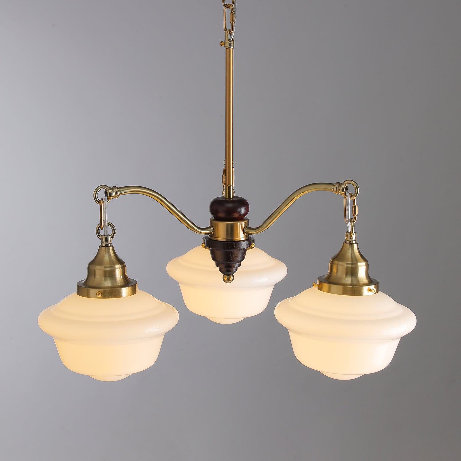 Lustra Kronleuchter Messing Holz Milchglas Klassisch-Letslighting