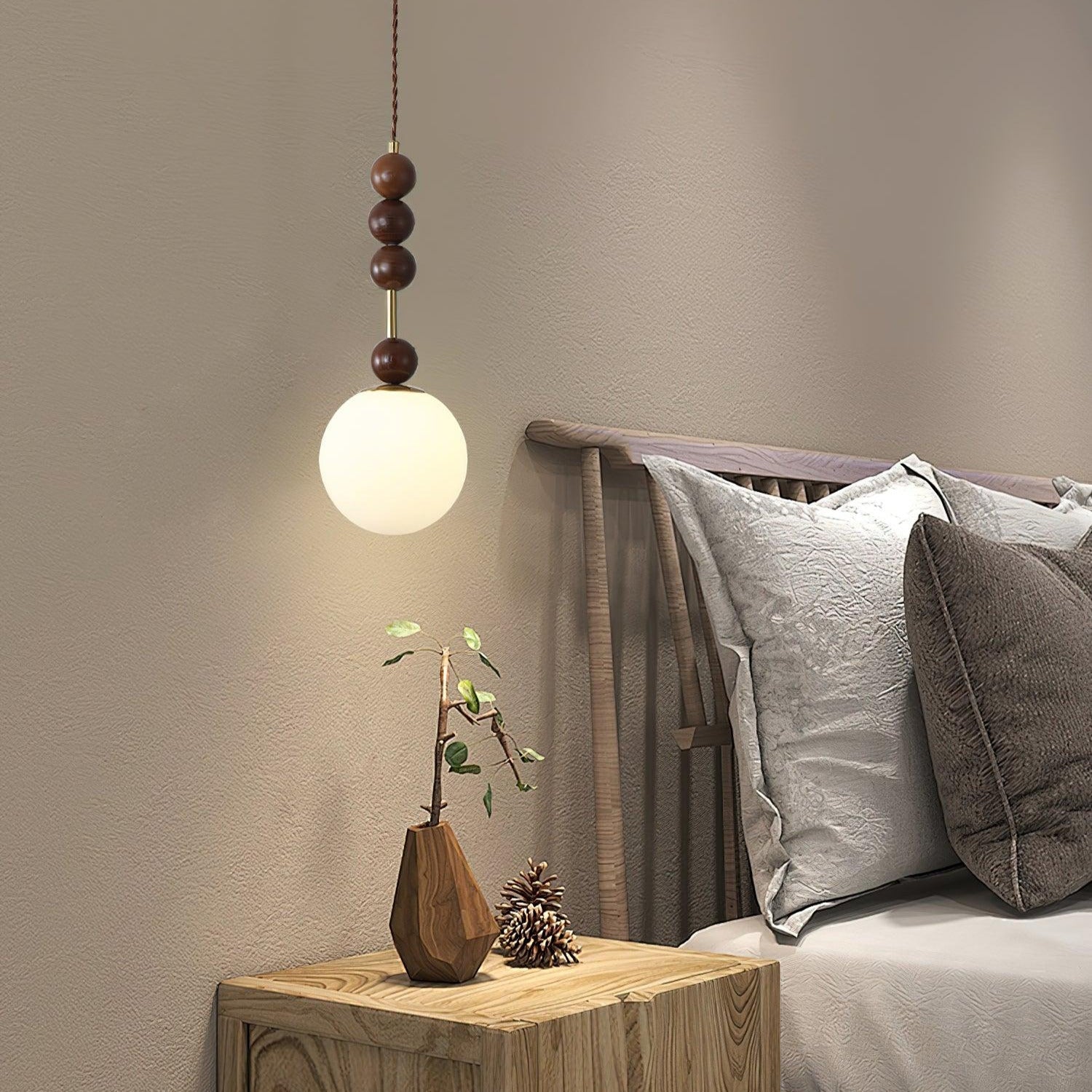 Norn Vintage-Globus-Pendelleuchte mit Holzperlen