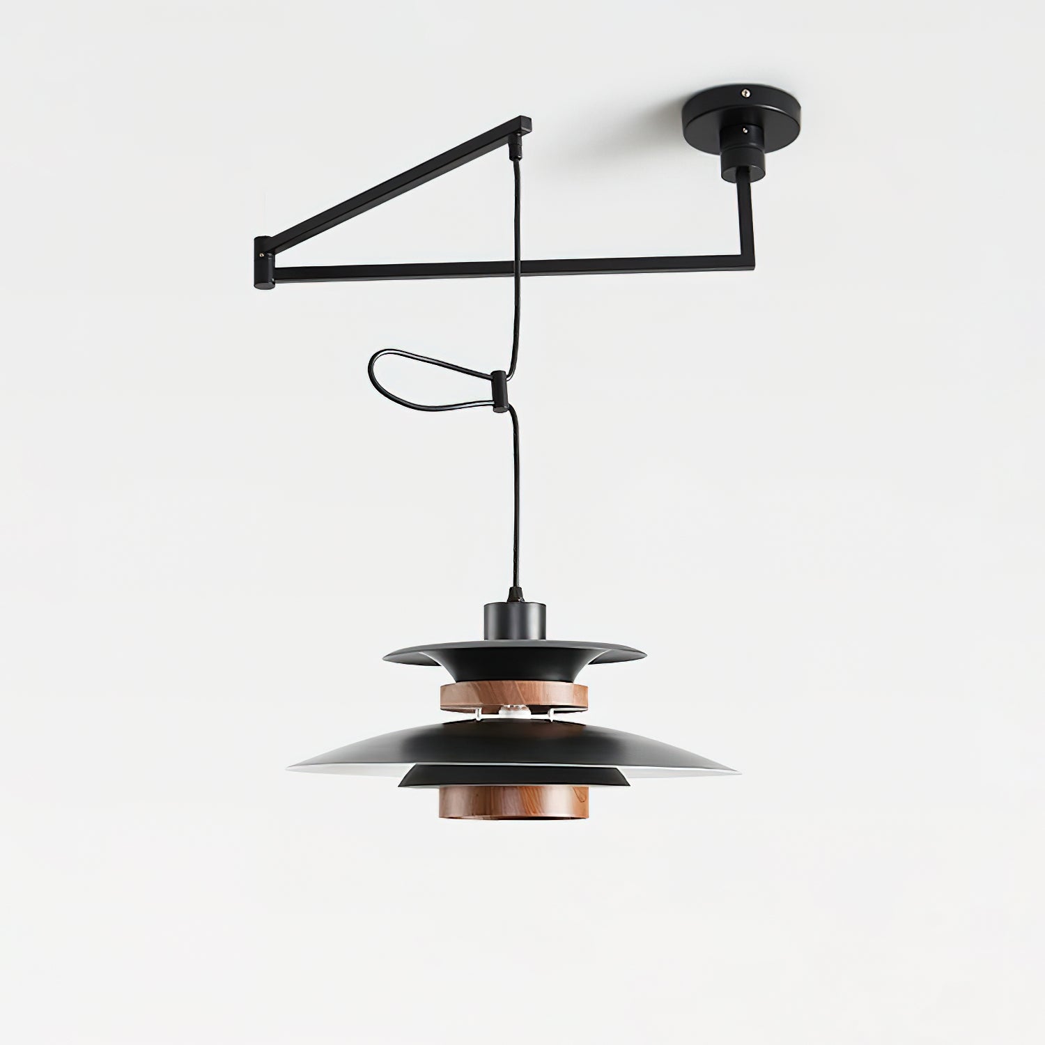 Virelith Pendelleuchte aus Stahl und Holz-Letslighting