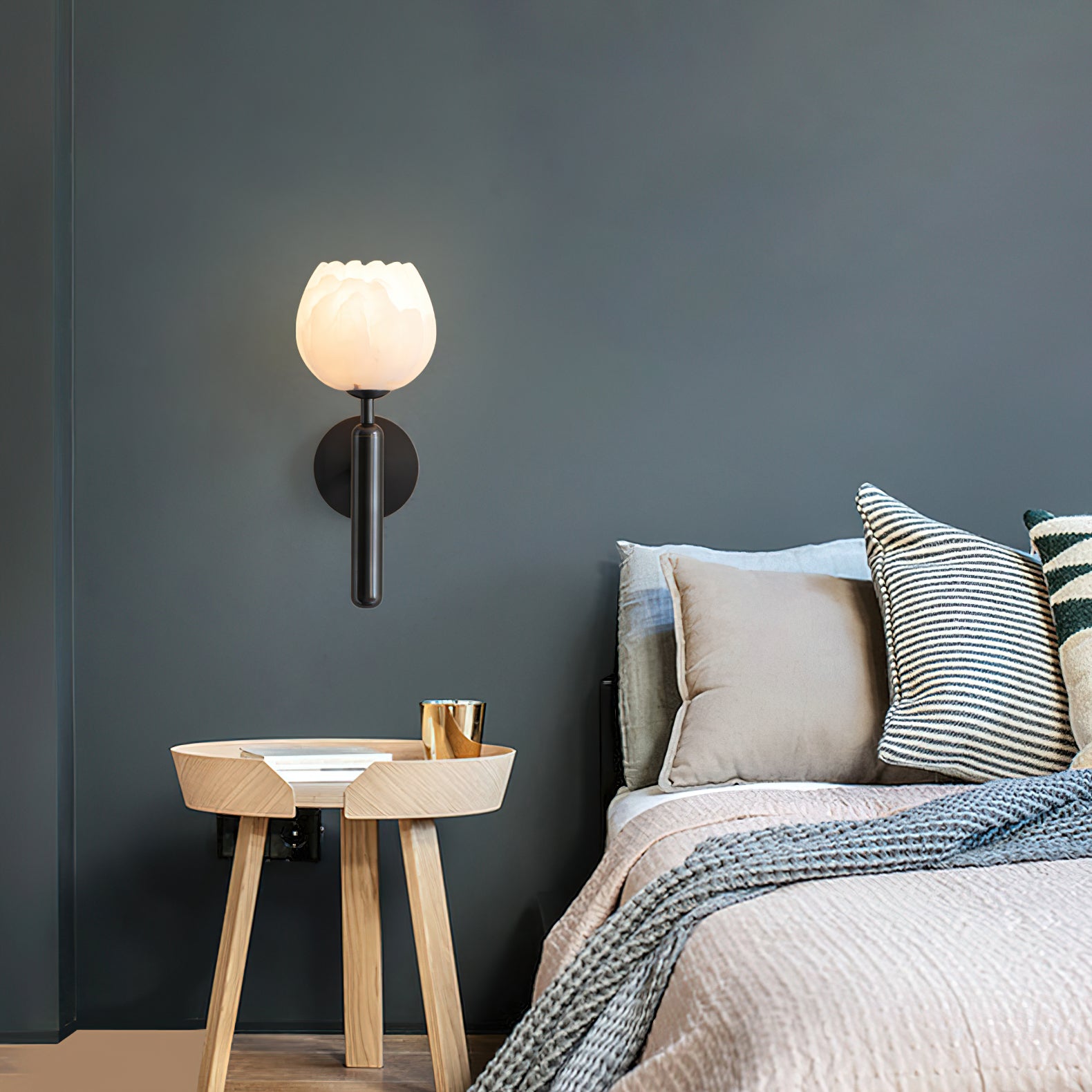 Orlaeila Modern Minimalist Brass Alabaster Wall Lamp - Letslighting