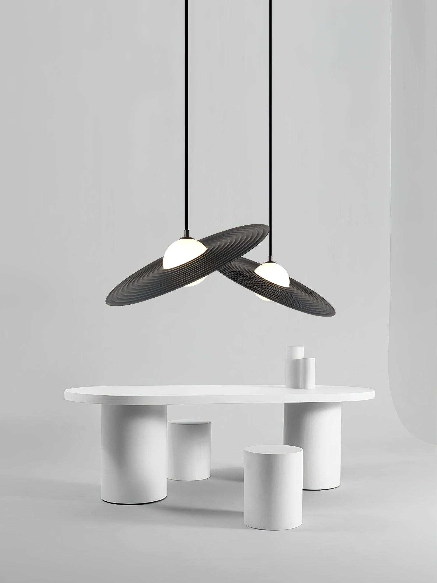 Lustra Pendelleuchte PE Plate Weiß und Schwarz-Letslighting