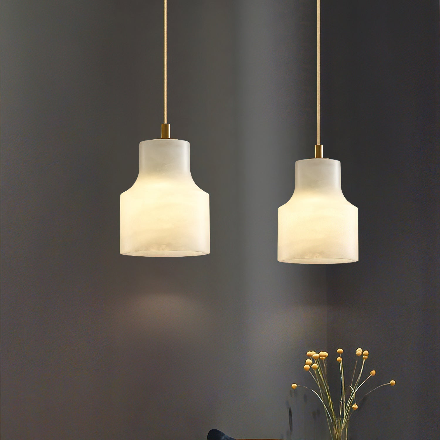 Ritta Alabaster Pendant Light Brass Luxurious