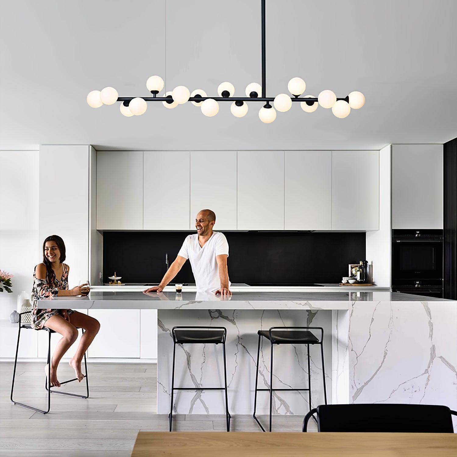 Lumiray Schwarze lineare Kugel-Pendelleuchte-Letslighting