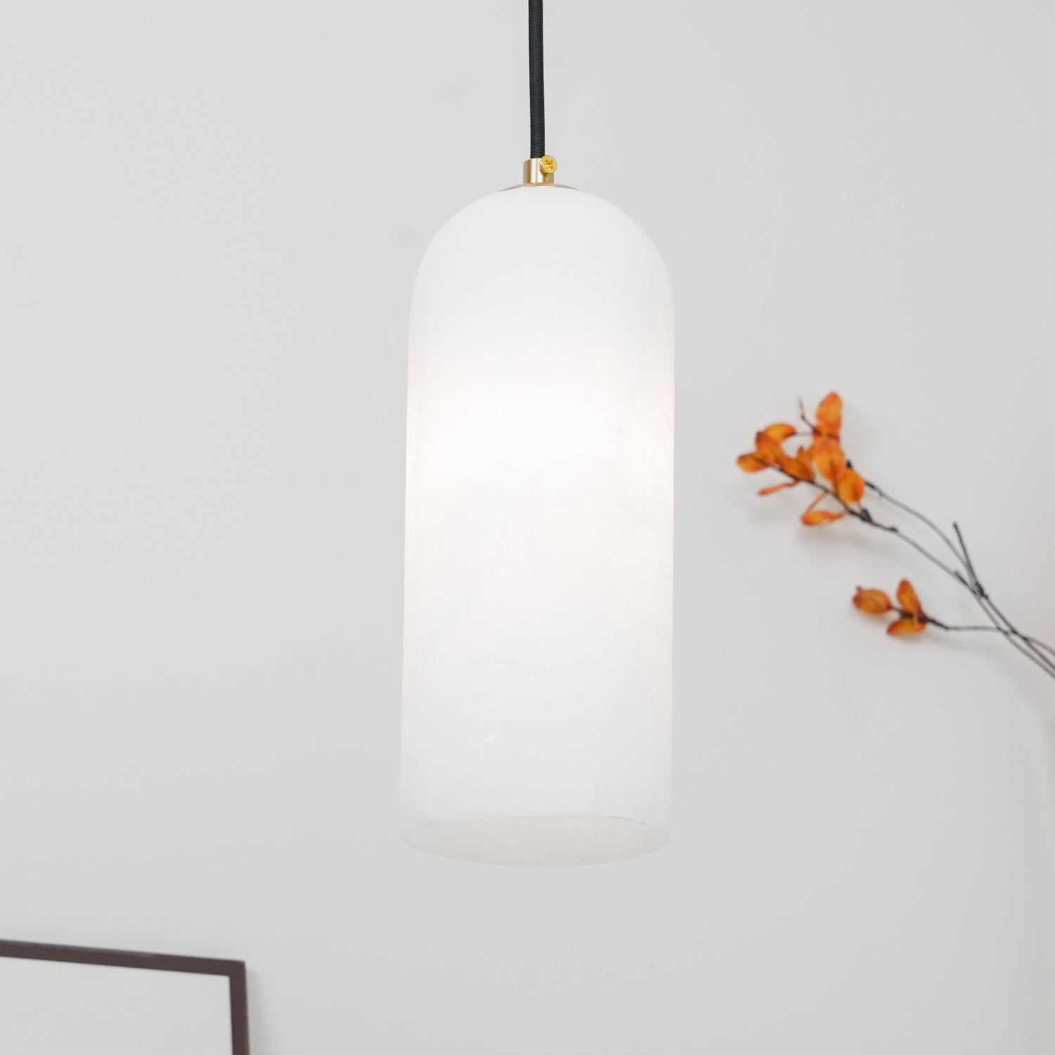 Zashayra Cylindrical Alabaster Pendant Light - Blowlighting