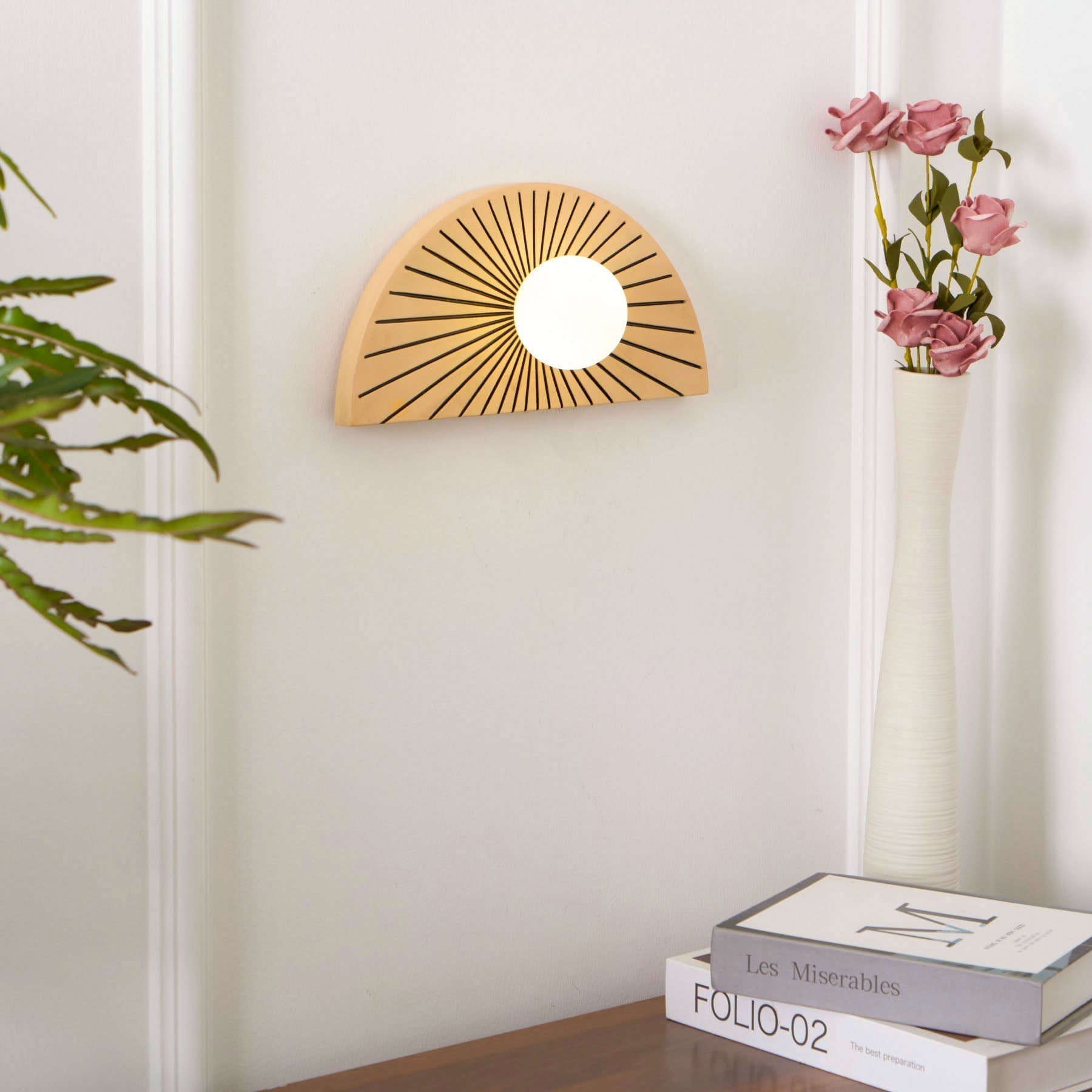 Nytheos Wandleuchte aus Harzglas-Letslighting