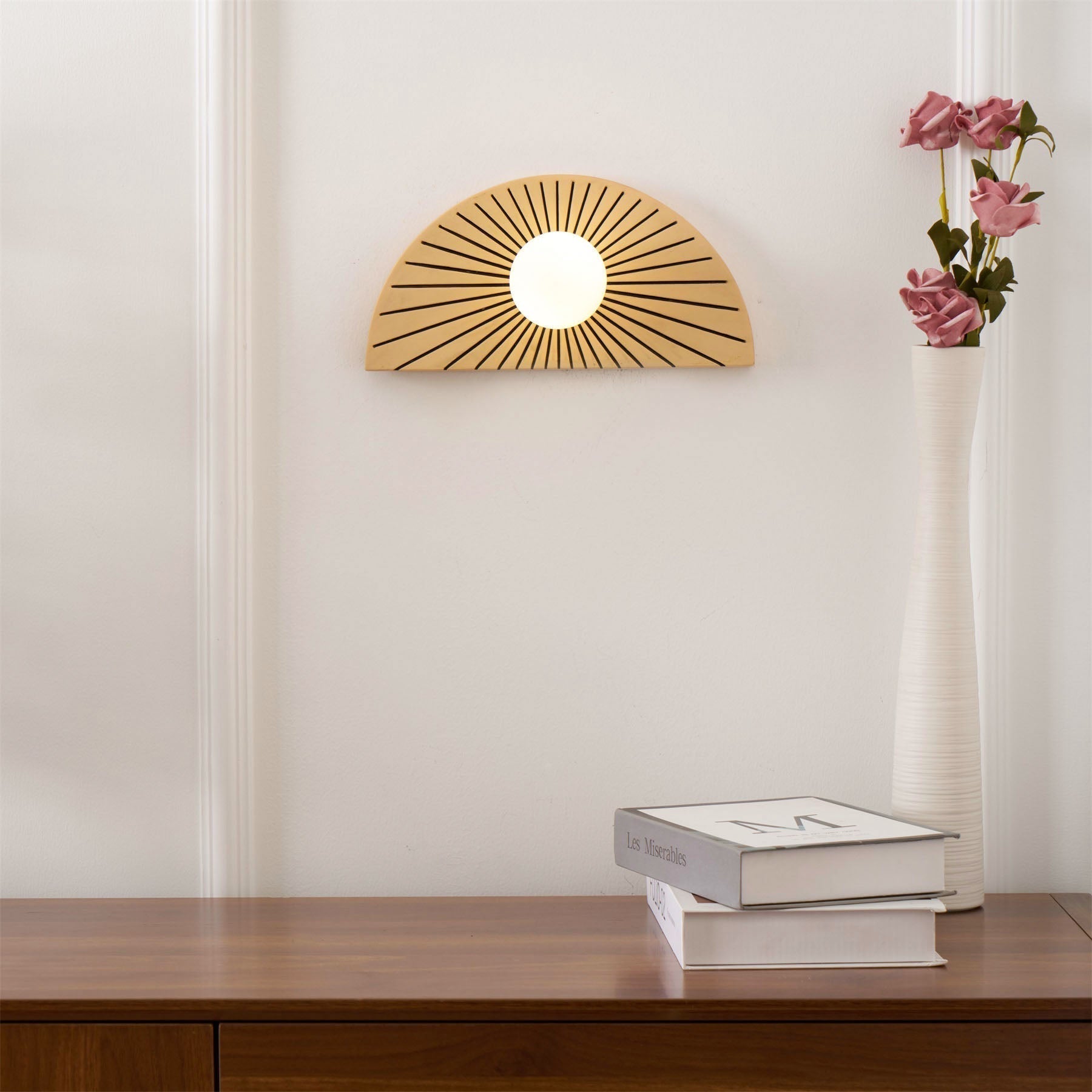 Nytheos Wandleuchte aus Harzglas-Letslighting