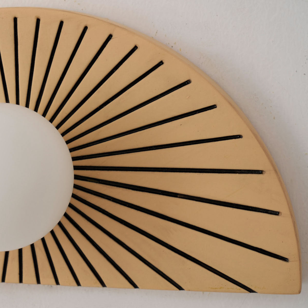 Nytheos Wandleuchte aus Harzglas-Letslighting