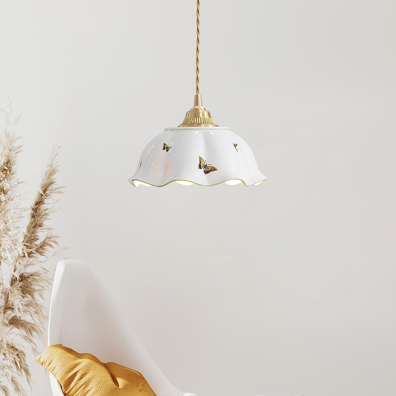 Pendelleuchte Keramik Blütenschirm Schmetterlinge Vintage-Letslighting