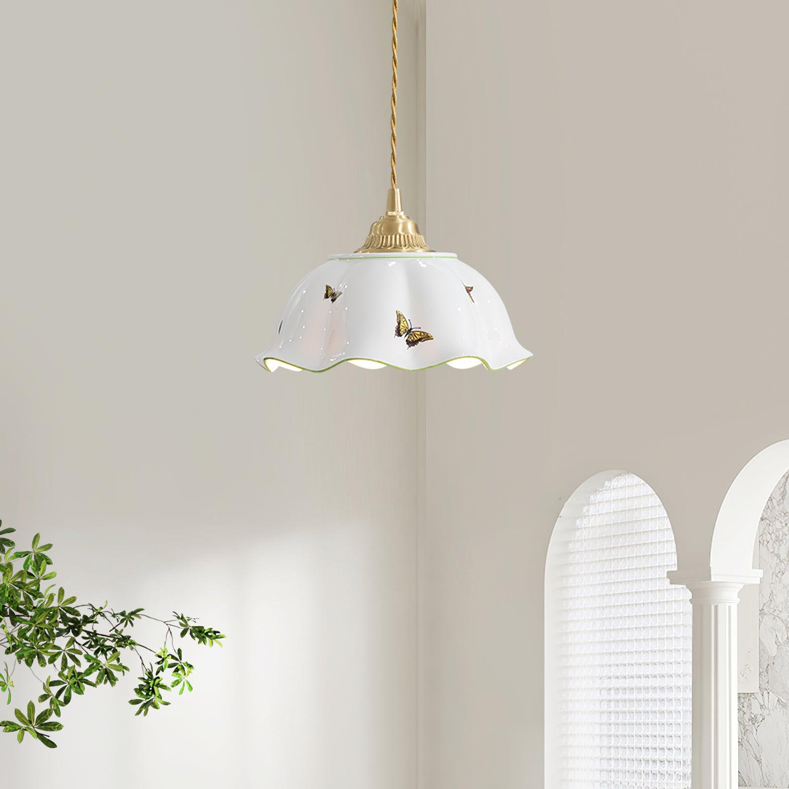Pendelleuchte Keramik Blütenschirm Schmetterlinge Vintage-Letslighting