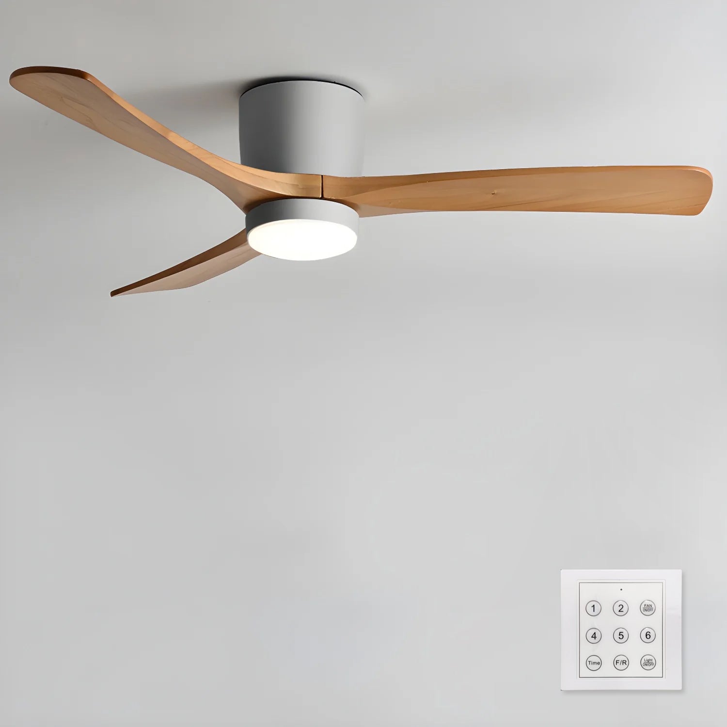 Ezra Nordische Deckenventilatorleuchte aus Holz