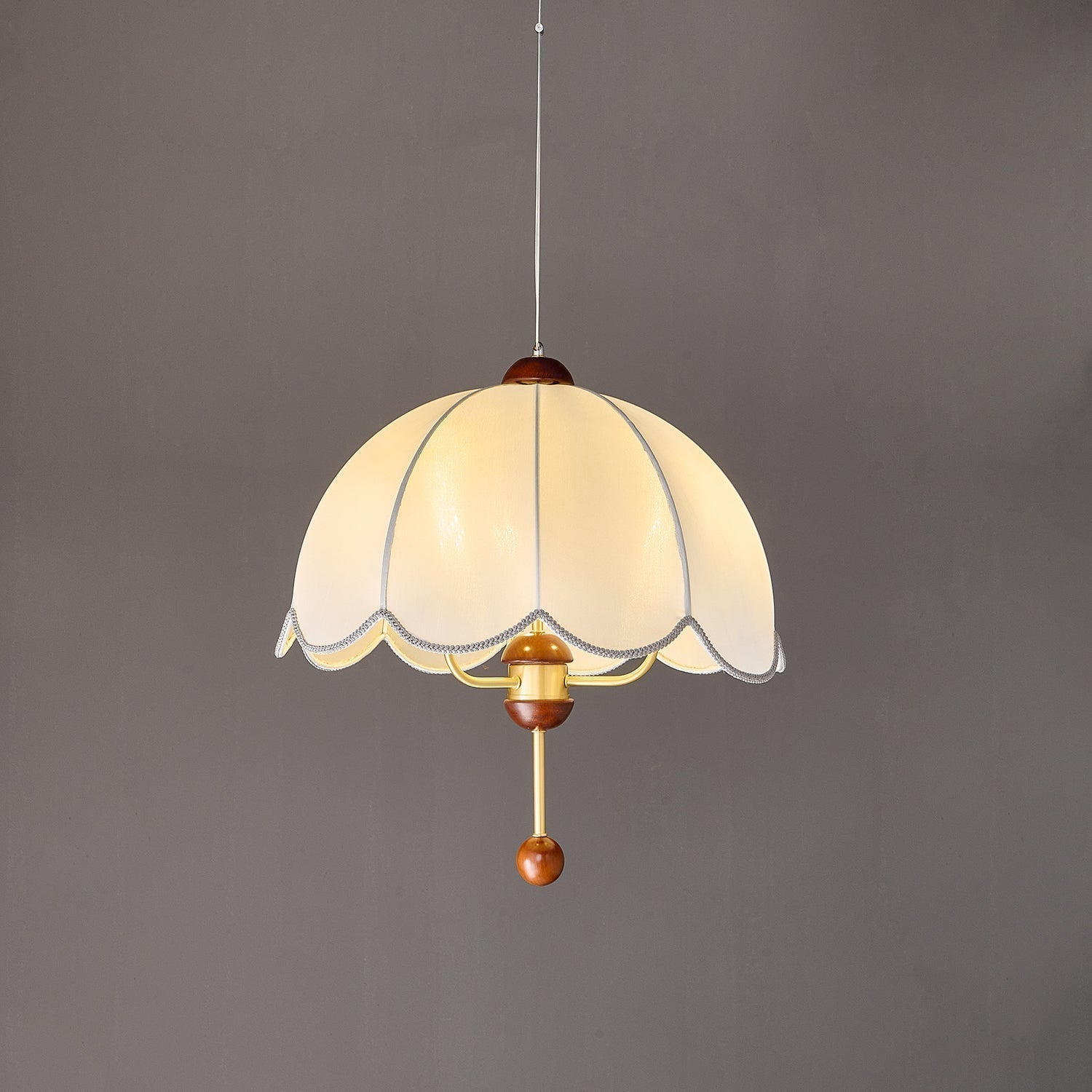 Varaeia Traditionelle Pendelleuchte aus Stoff und Holz-Letslighting