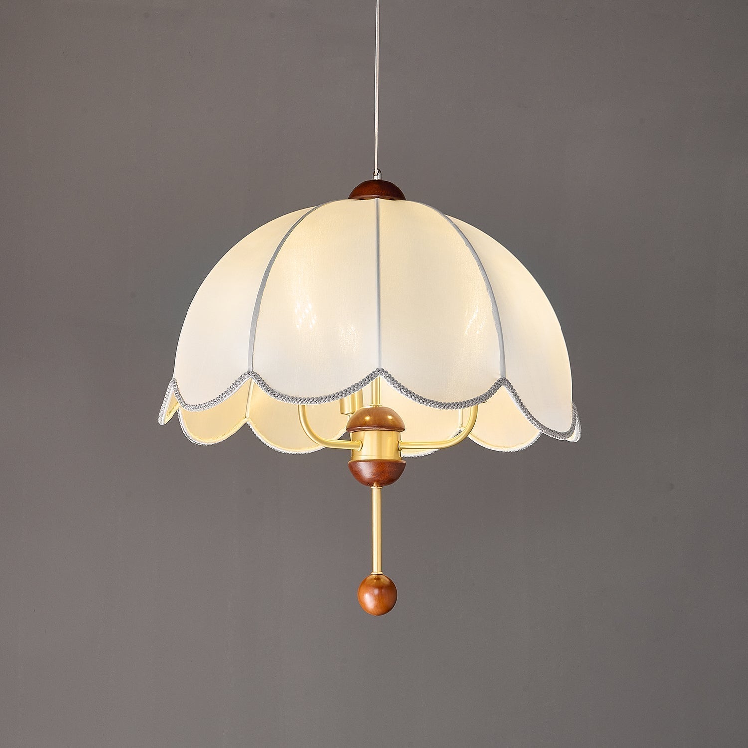Varaeia Traditionelle Pendelleuchte aus Stoff und Holz-Letslighting