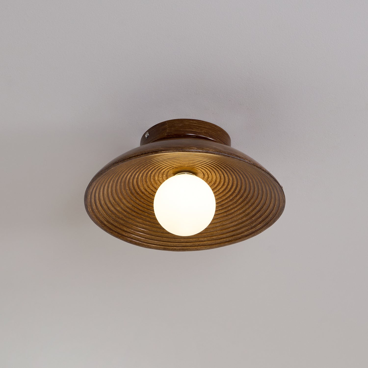 Orvian Holz Aufbaumontierte Deckenleuchte mit Rundem Globus-Letslighting