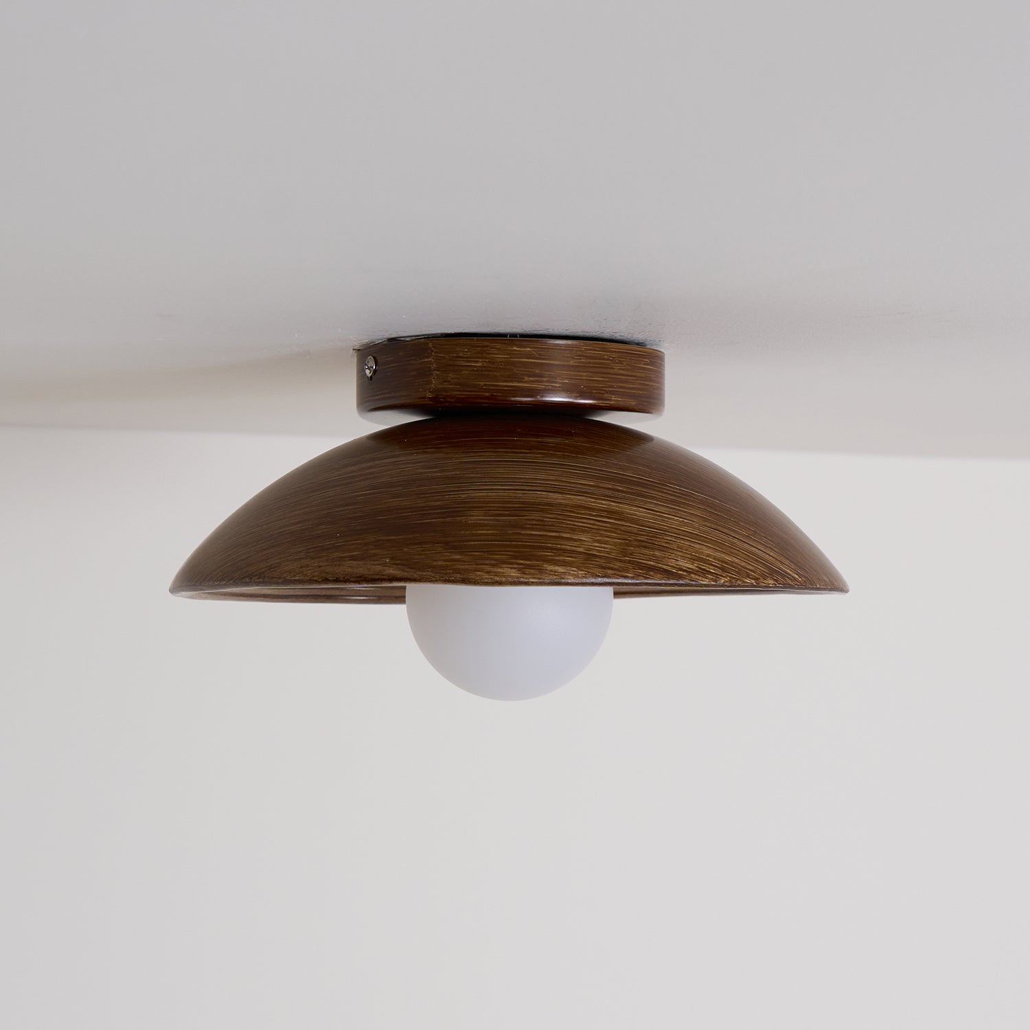 Orvian Holz Aufbaumontierte Deckenleuchte mit Rundem Globus-Letslighting