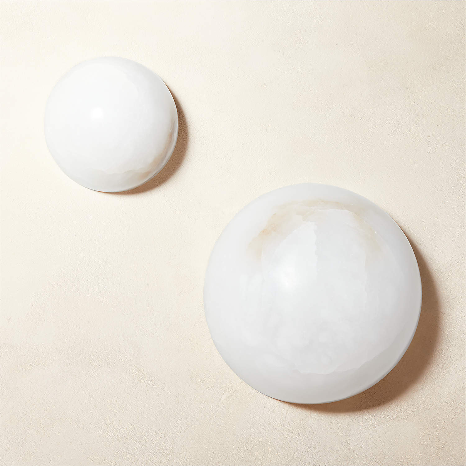 Grex Minimalistische runde Alabaster Wandleuchte