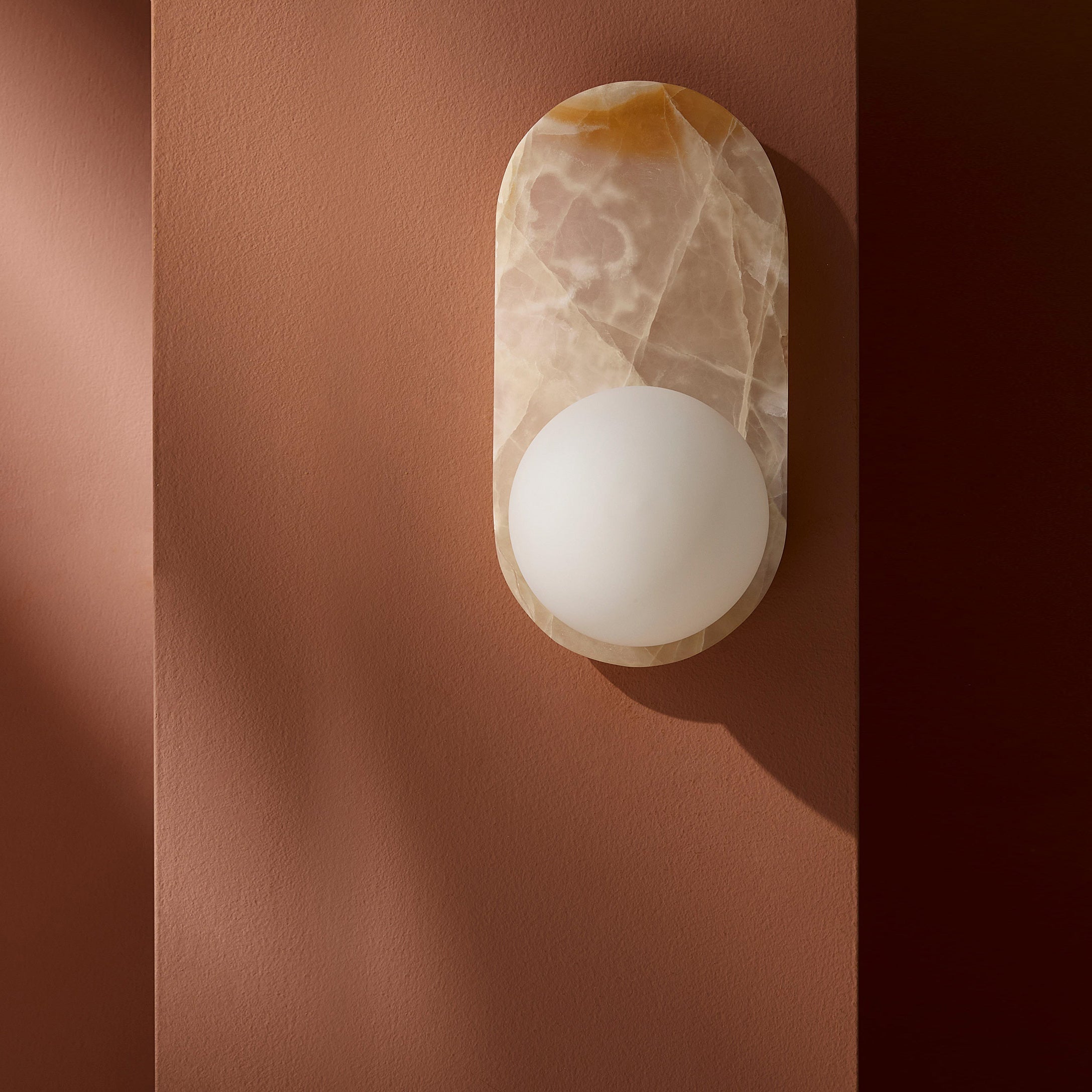 Utalira Architektur Glas Onyx Wandleuchte-Letslighting