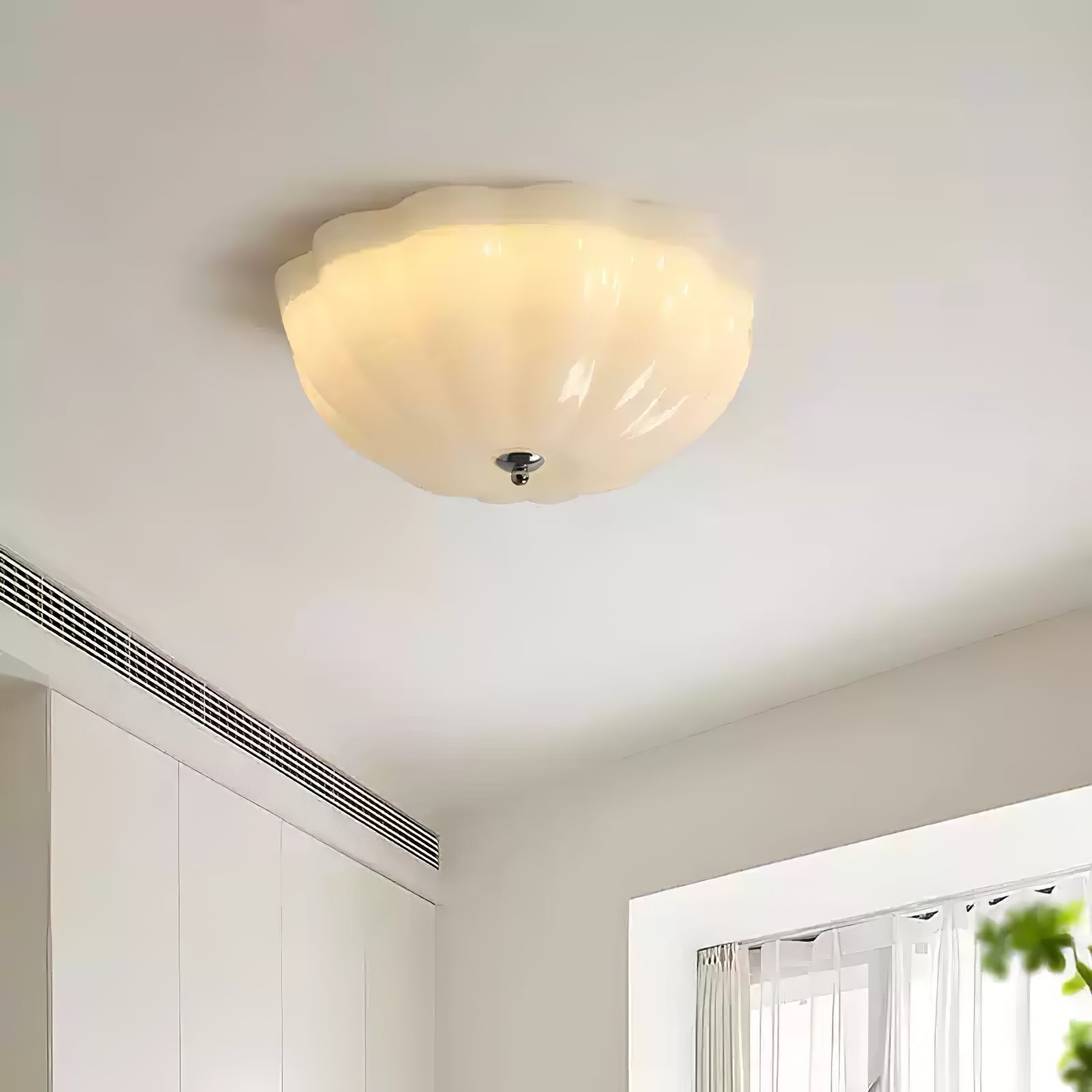 Uphaara Moderne Minimalistische Deckenleuchte aus Opalglas-Letslighting