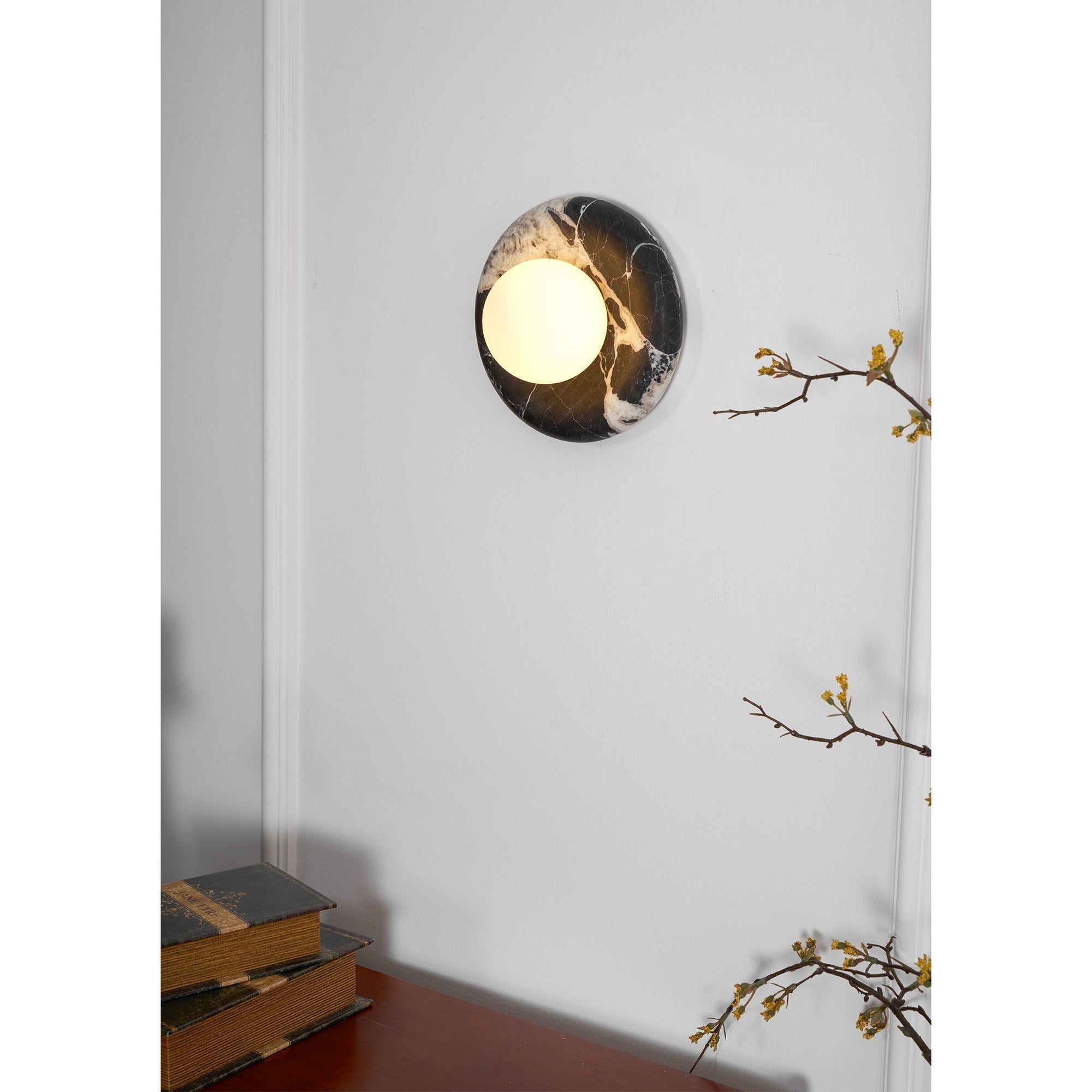 Uvinos Schwarze Marmor Wandleuchte-Letslighting