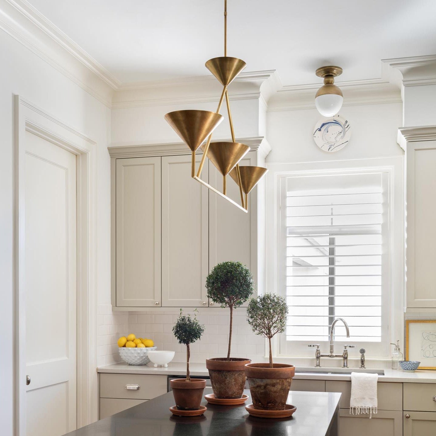 Ulveleth Modern Minimalist Linear Metal Chandelier - Letslighting