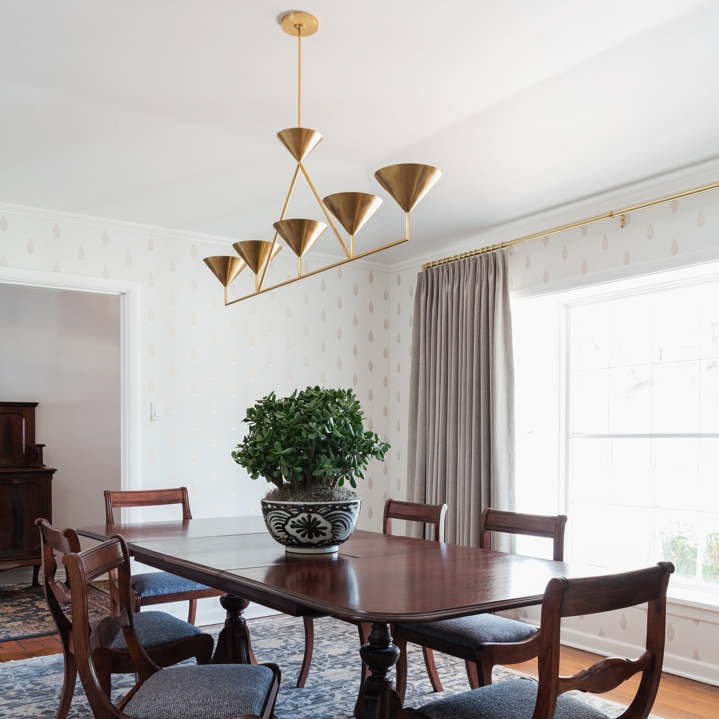 Ulveleth Modern Minimalist Linear Metal Chandelier - Letslighting