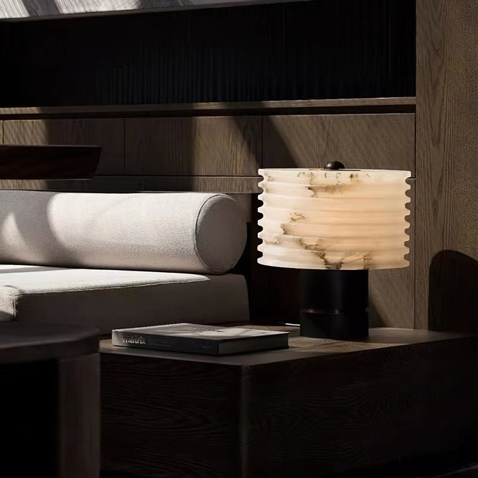 Outela Table Lamp - Letslighting