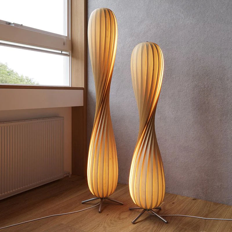 Muto Modern Stehleuchte, Holzfarbe, Wohnzimmer, Holz