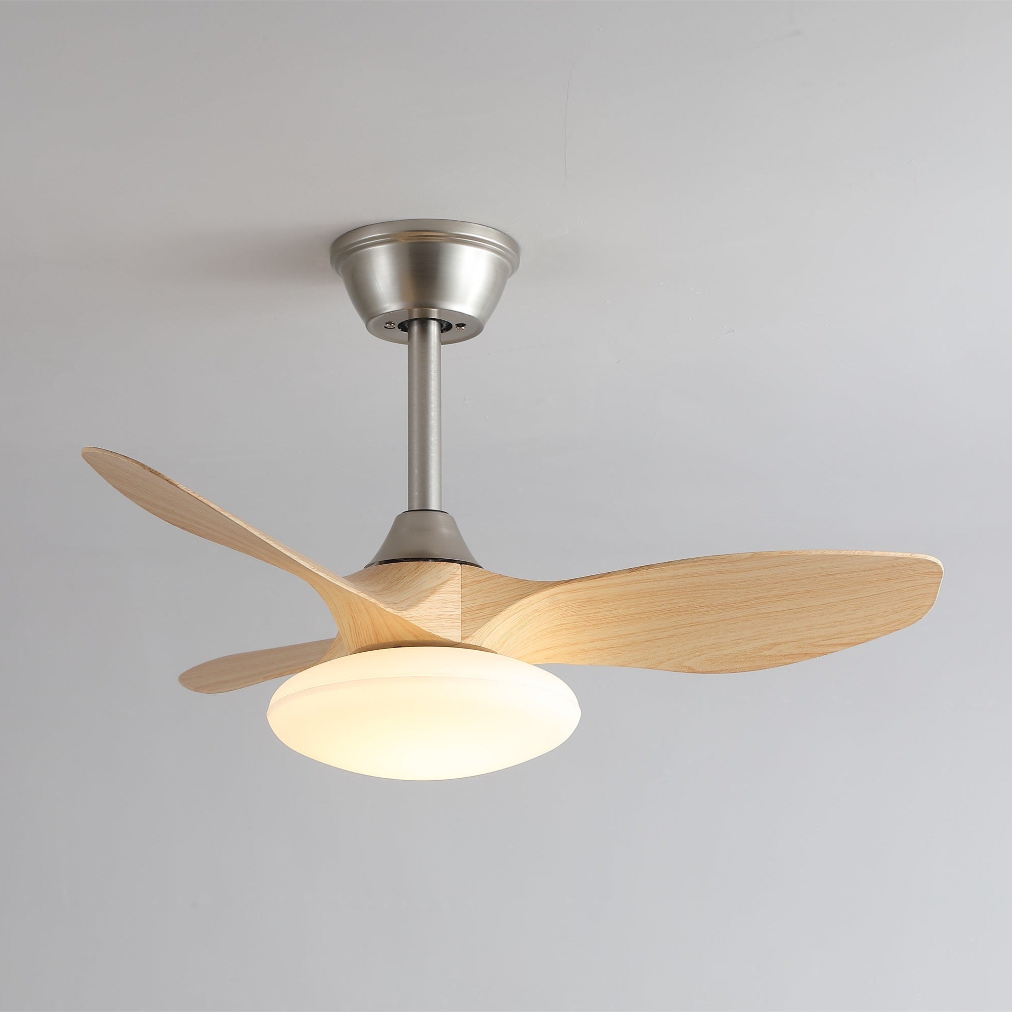 Sylvara Deckenventilatorleuchte in Holzfarbe