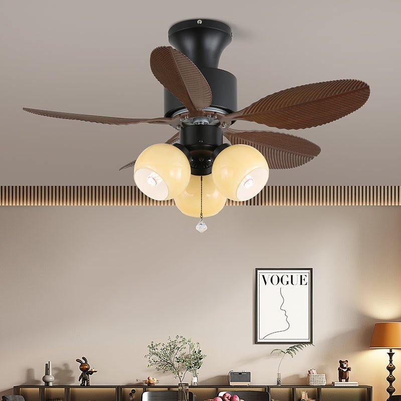 Handfernbedienung für Ventilator und Beleuchtung.