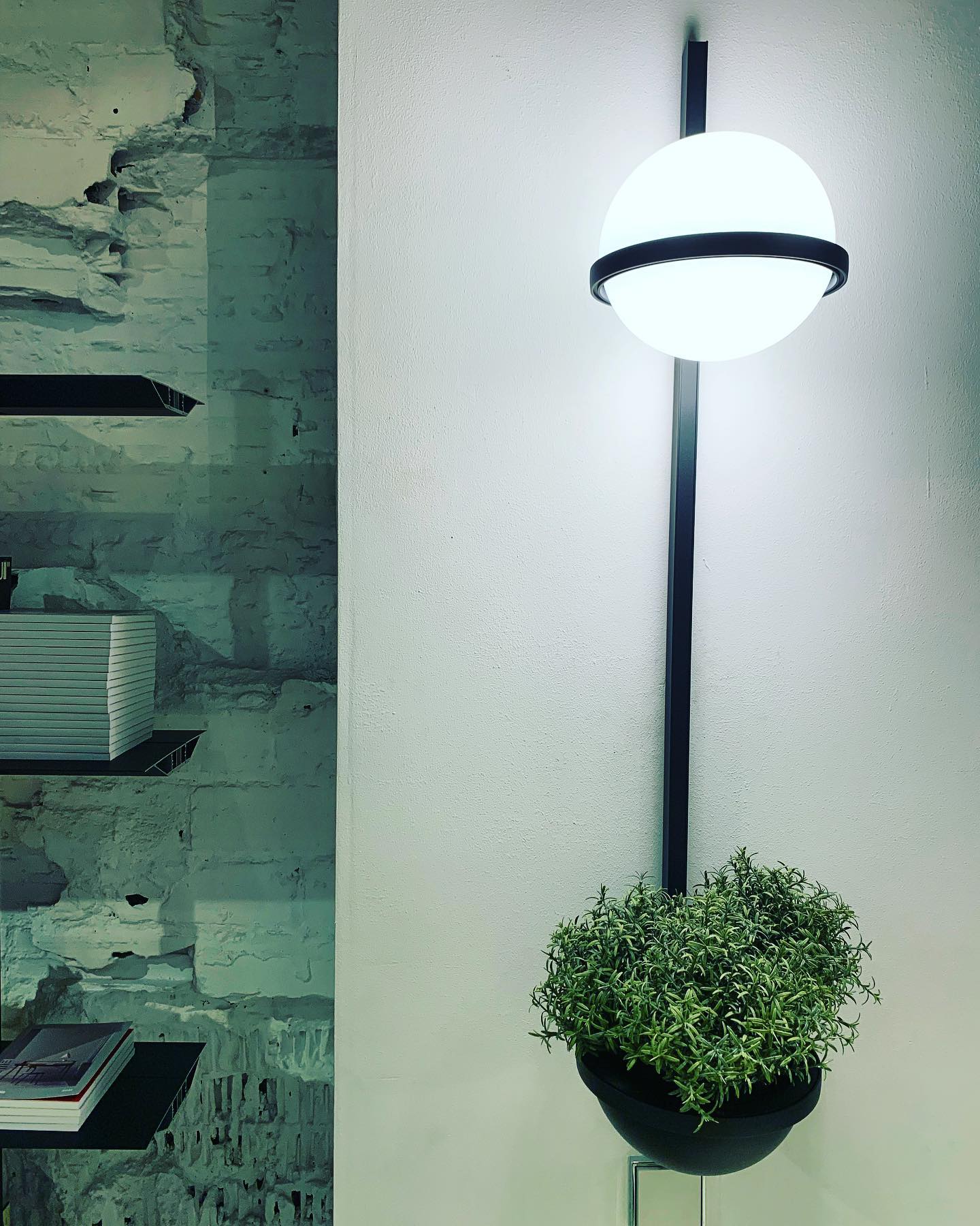 Olthaarae Moderne Wandleuchte aus Kunststoff-Letslighting