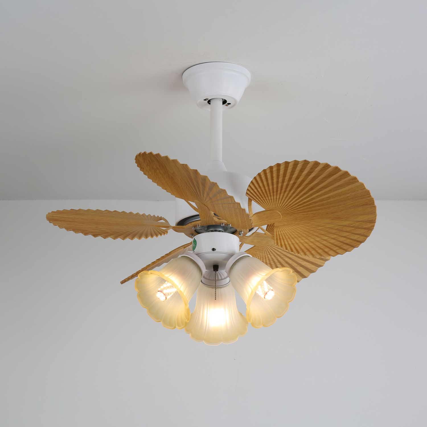Produktabmessungen für Modell A der Aurelia Deckenventilatorleuchte