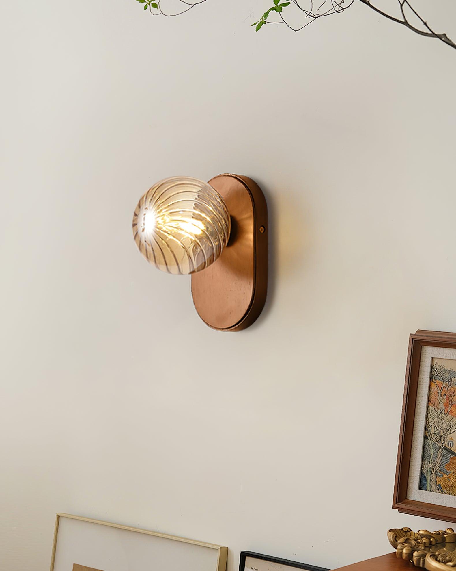 Sawyer Moderne Wandleuchte aus Holz-Letslighting