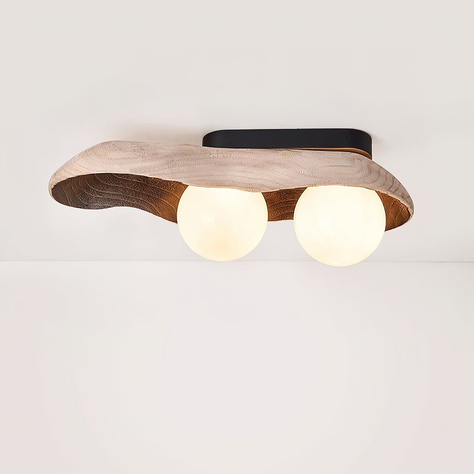 Ivaren Deckenleuchte aus Holz und Glas-Letslighting
