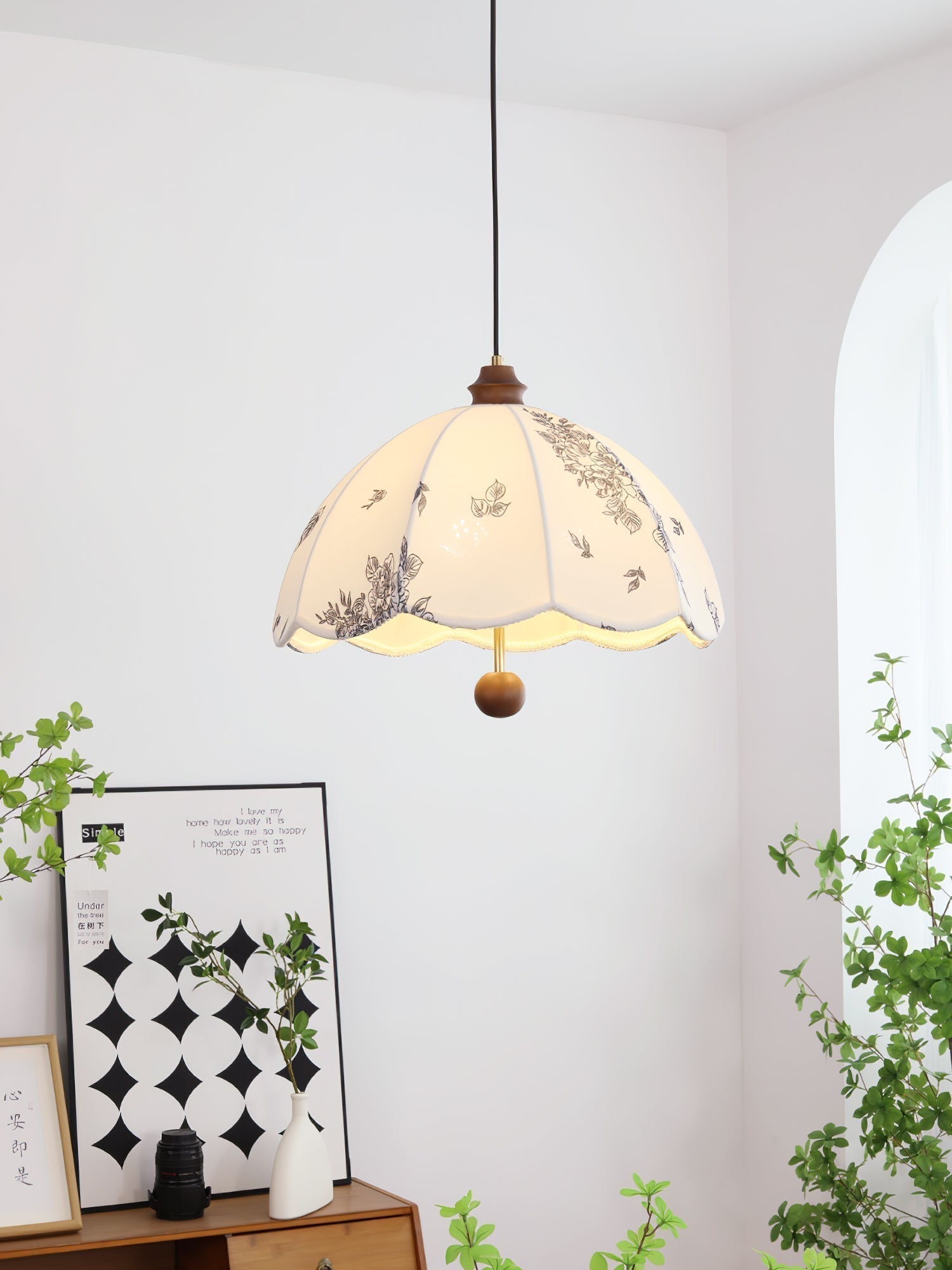 Vevenir Petal Whisper Pendelleuchte aus Holz und Stoff-Letslighting