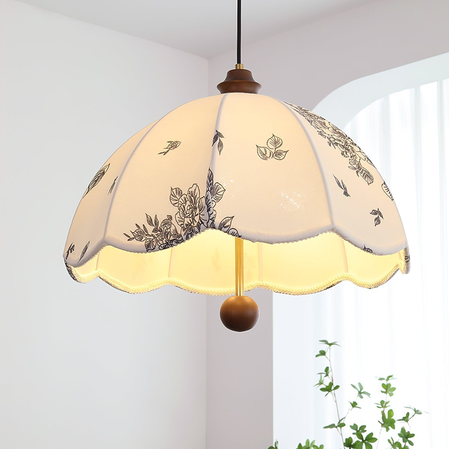 Vevenir Petal Whisper Pendelleuchte aus Holz und Stoff-Letslighting