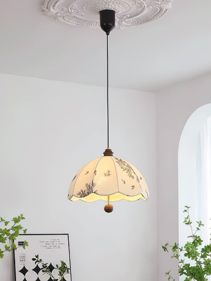 Vevenir Petal Whisper Pendelleuchte aus Holz und Stoff-Letslighting