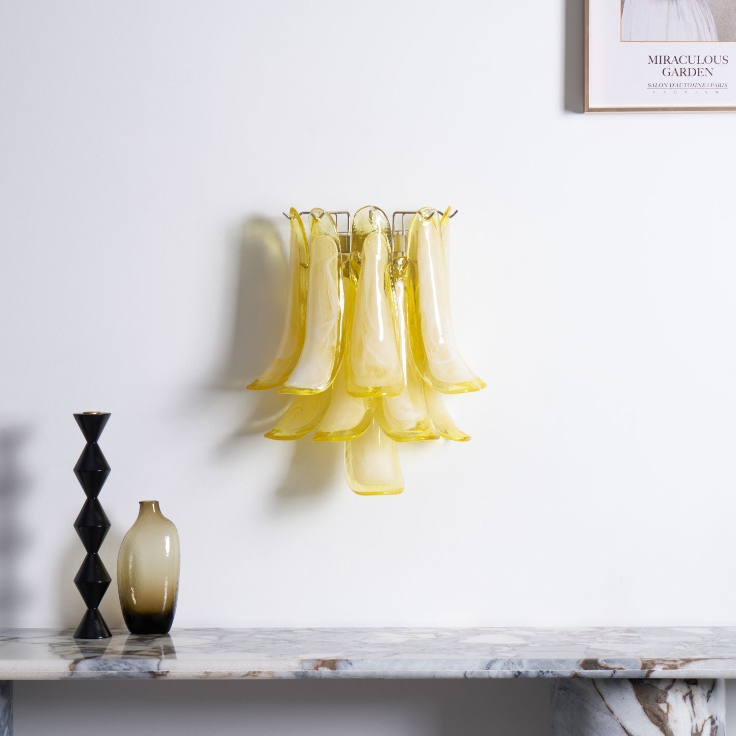 Aurora Wall Light Petal Shaped Glass Vintage Artistic - Neutralighting