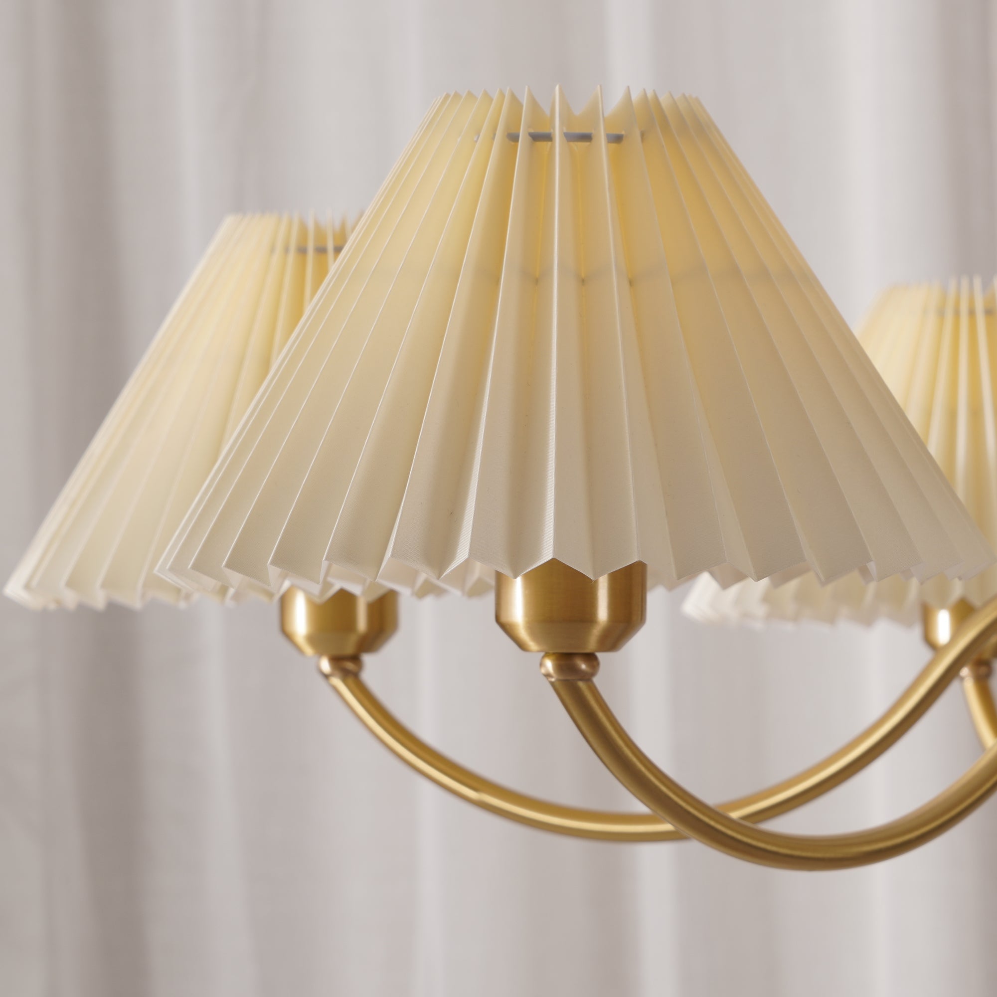 Pleated Chandelier - Blowlighting
