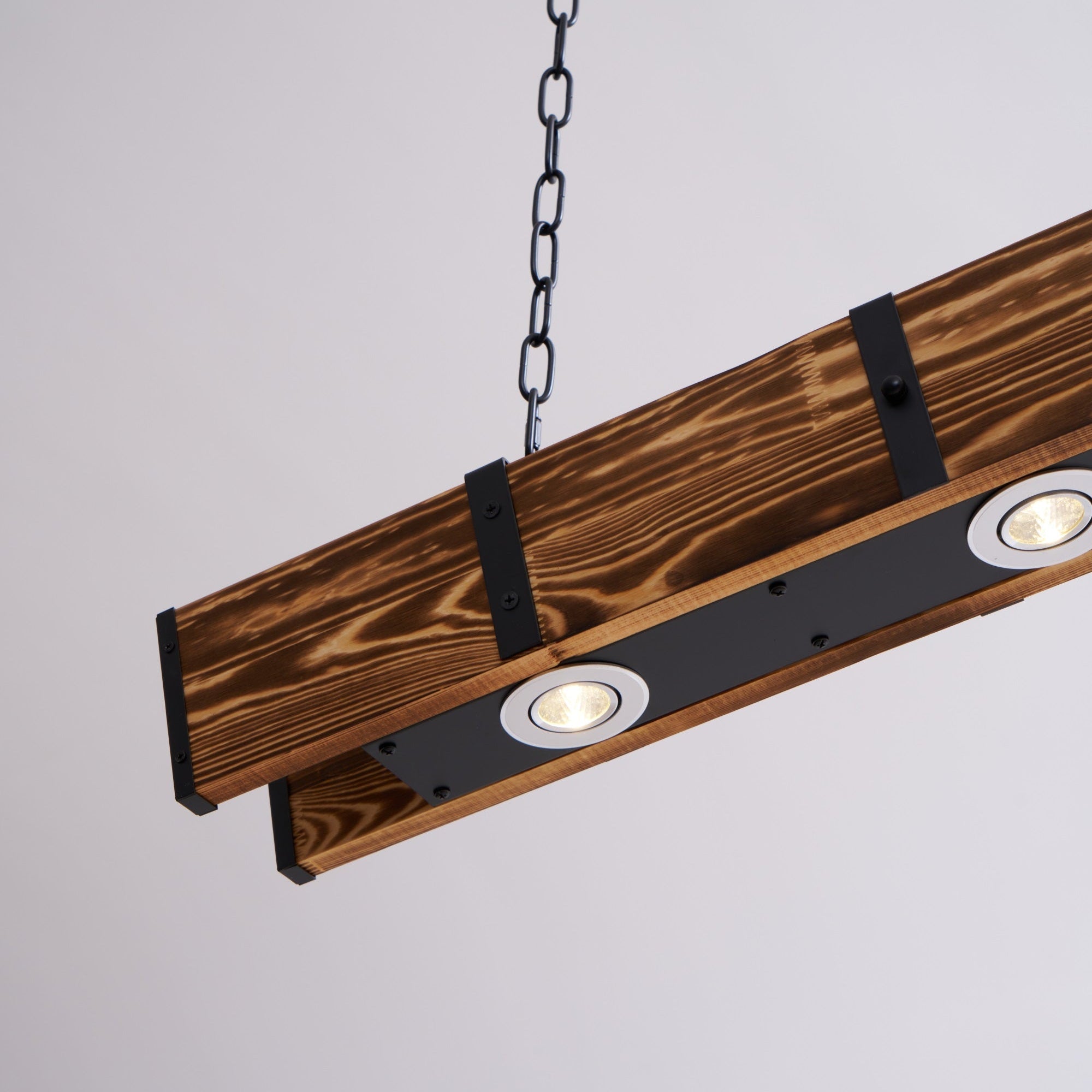 Lustra Kronleuchter Pleva Linear Naturholz-Letslighting