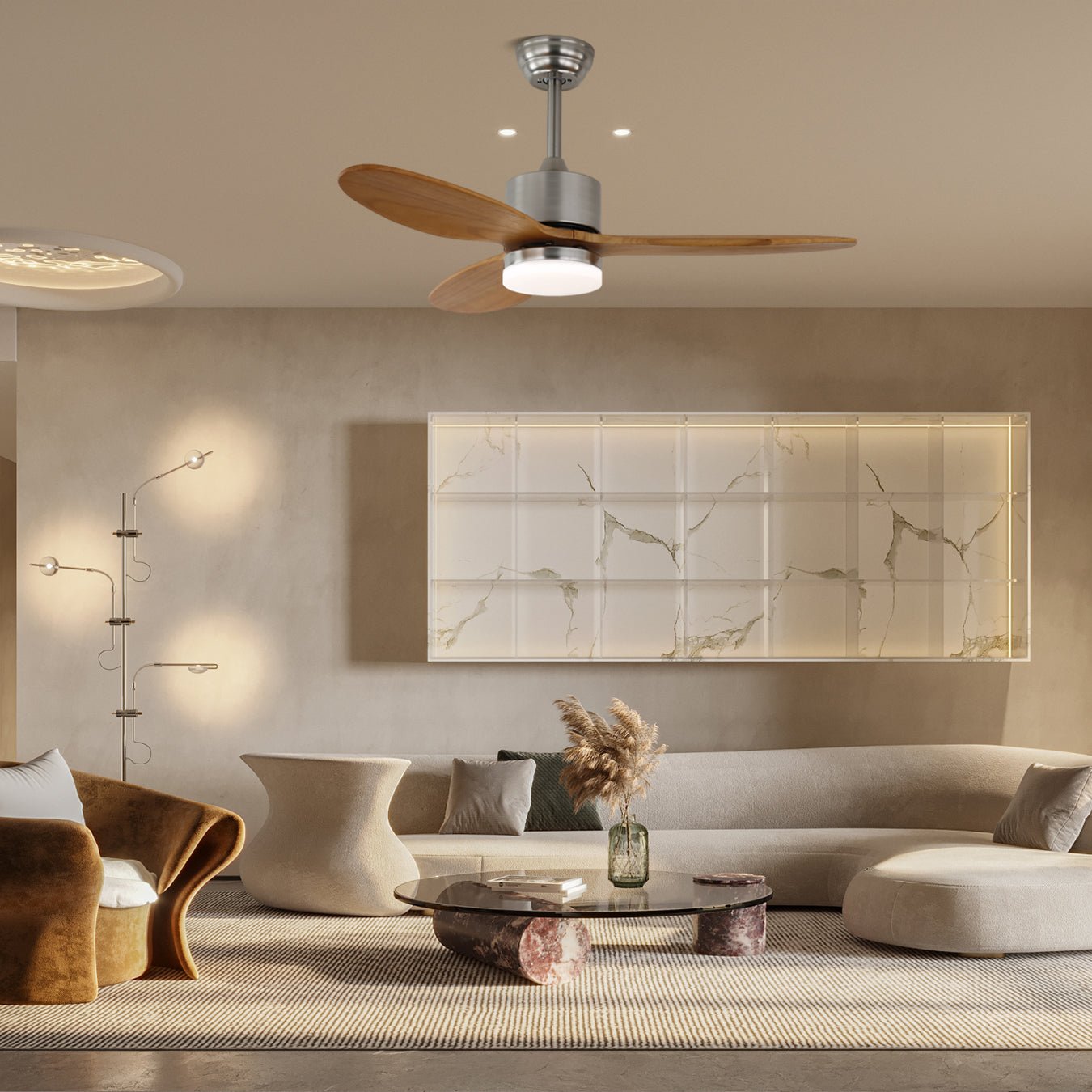 Nahaufnahme der Holzflügel der Elara Minimalistischen Deckenventilatorleuchte