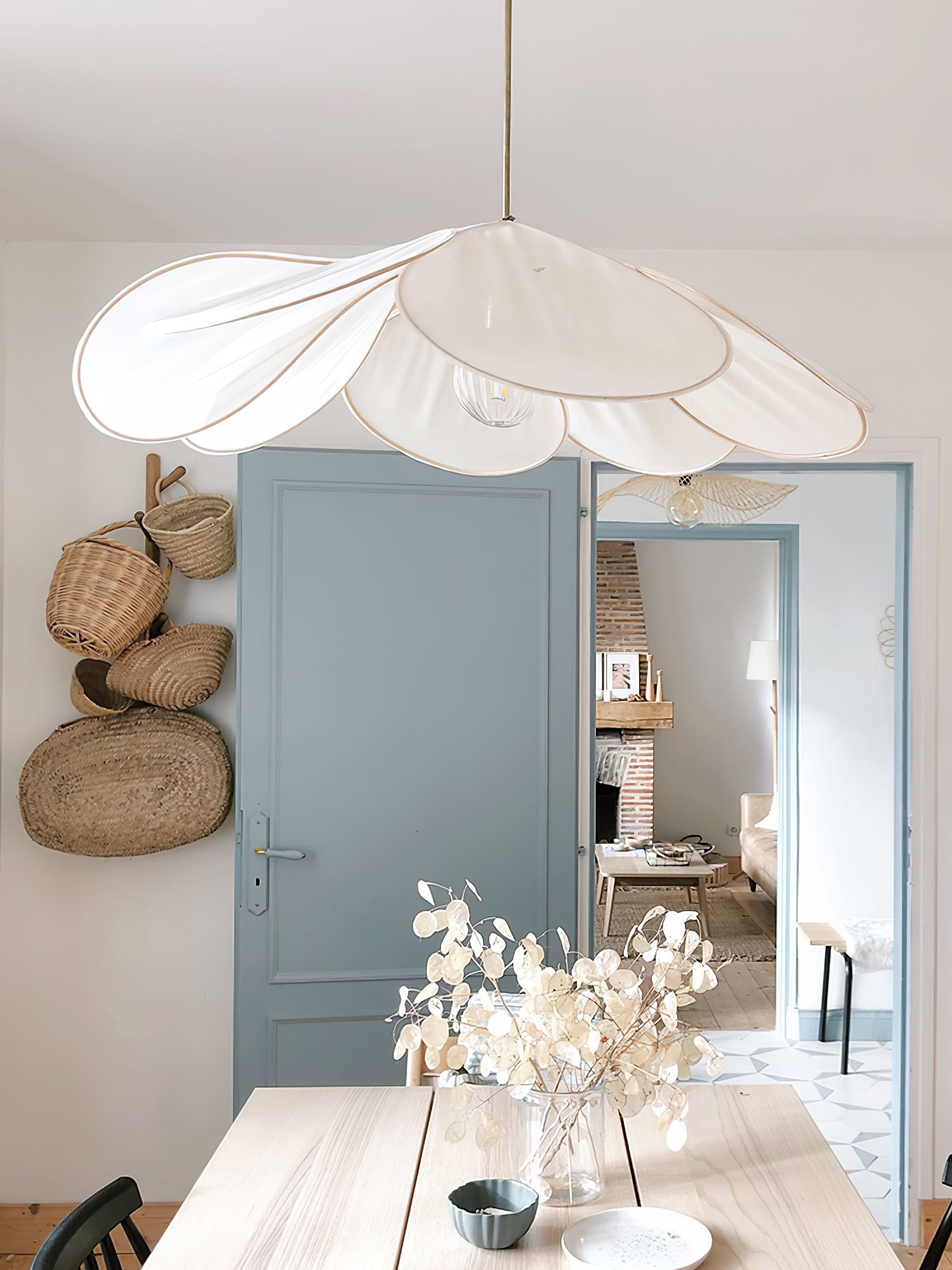 Precieuse Petals Pendant Lamp - Blowlighting