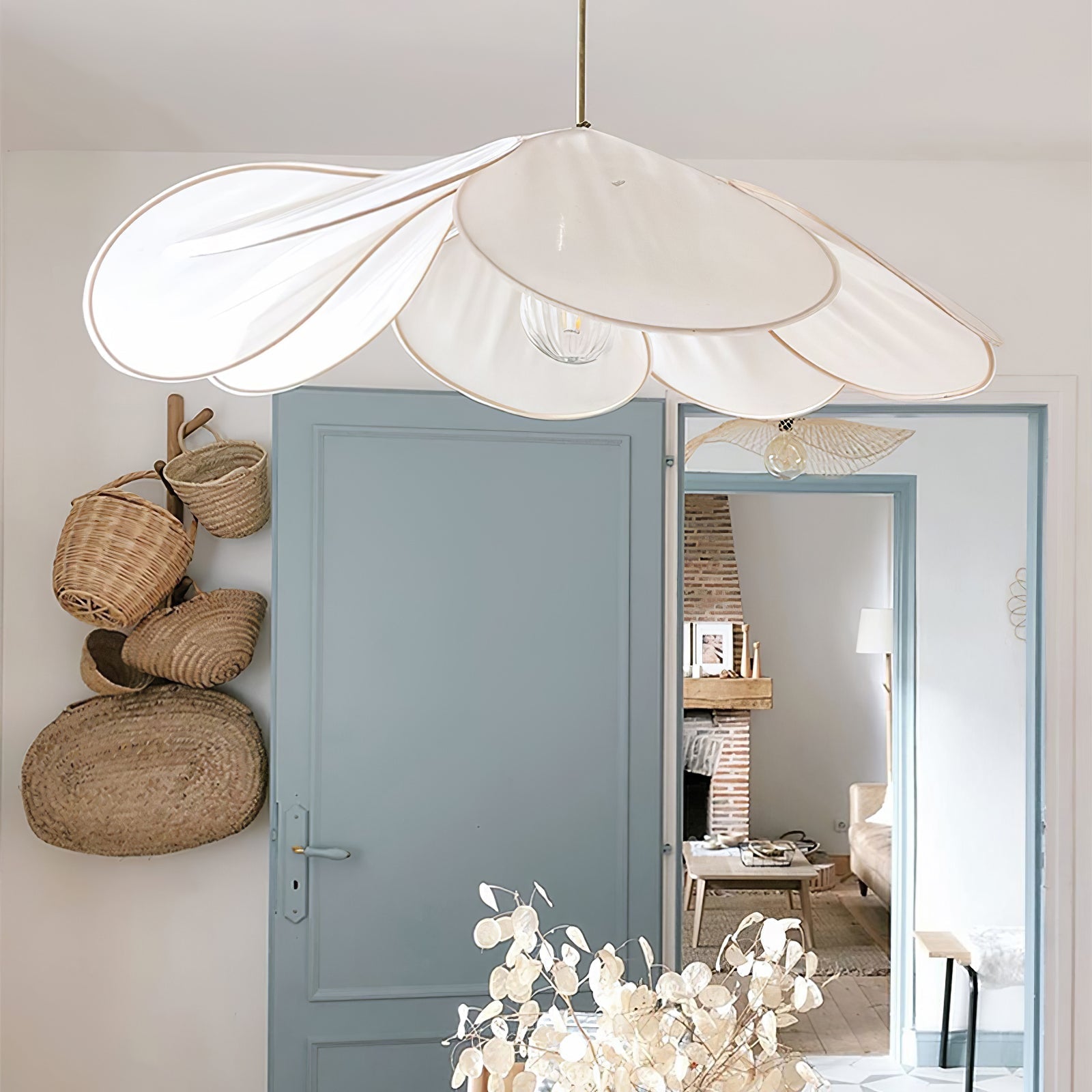 Precieuse Petals Pendant Lamp - Blowlighting