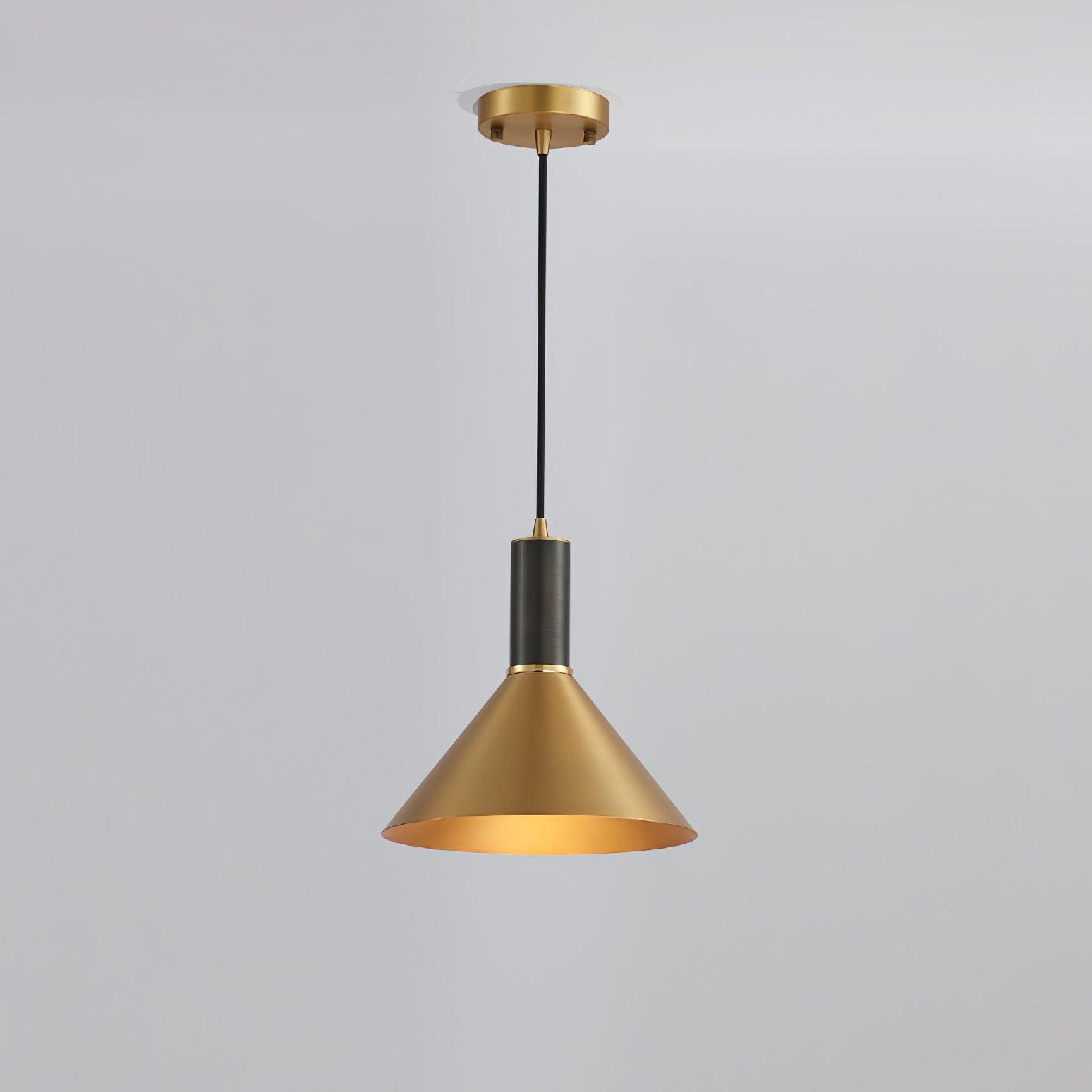 Orion Kegelförmige Pendelleuchte aus Messing-Letslighting