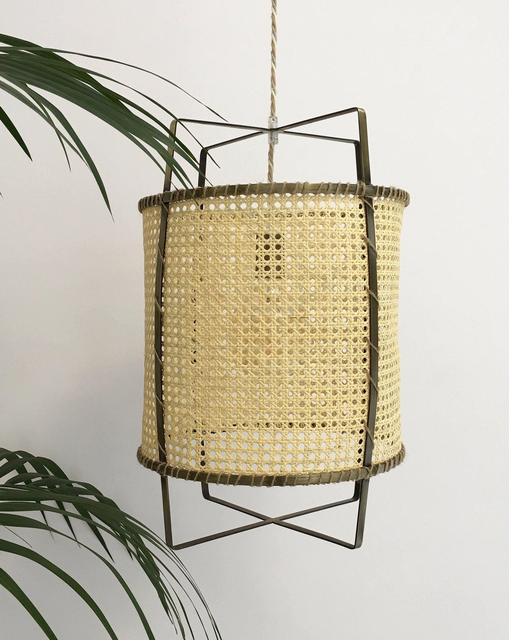 Solara Pendelleuchte Rattan Geflecht Rahmen Industrie-Letslighting