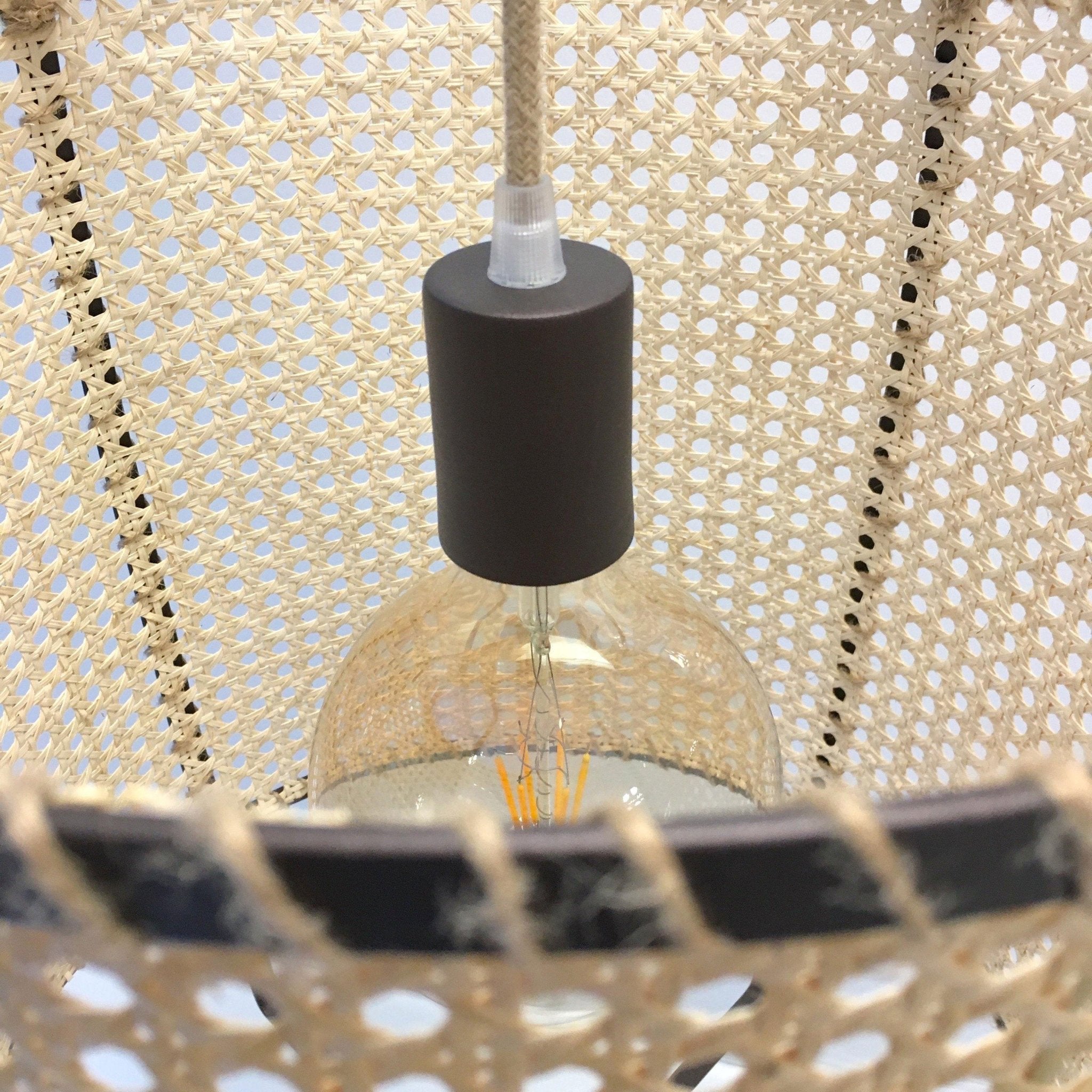 Solara Pendelleuchte Rattan Geflecht Rahmen Industrie-Letslighting