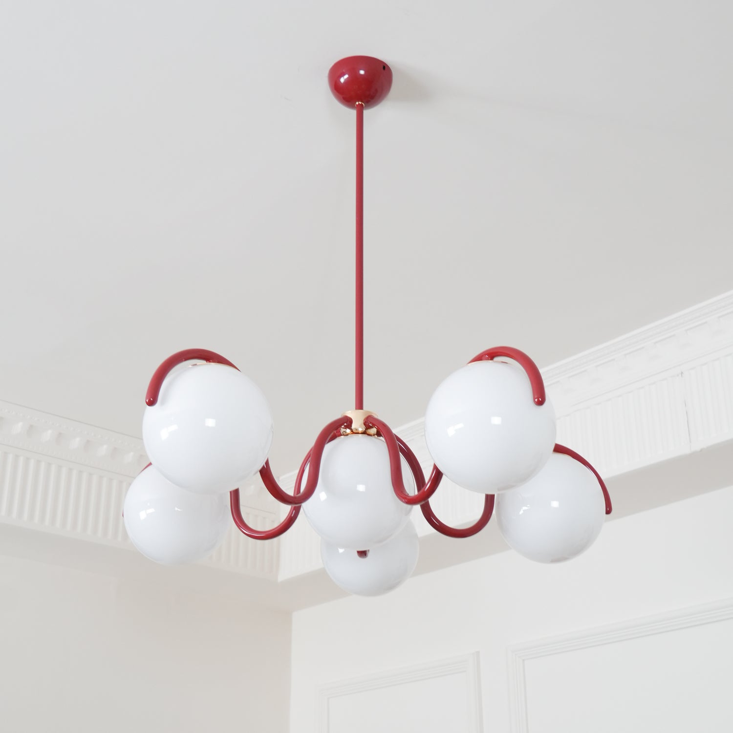 Wryn Geschwungener Linear-Kronleuchter