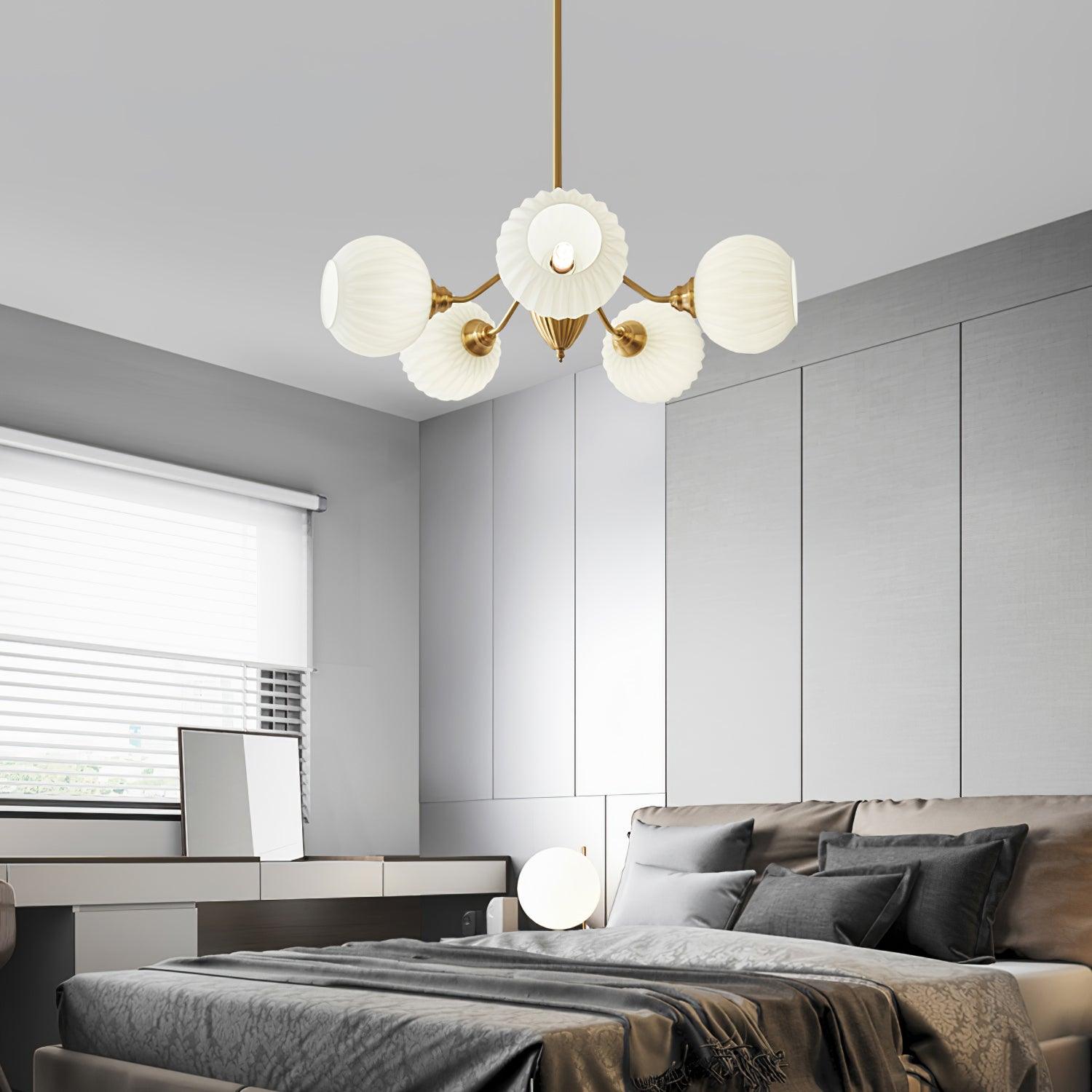 Zanora Vintage Kronleuchter aus Messing-Letslighting