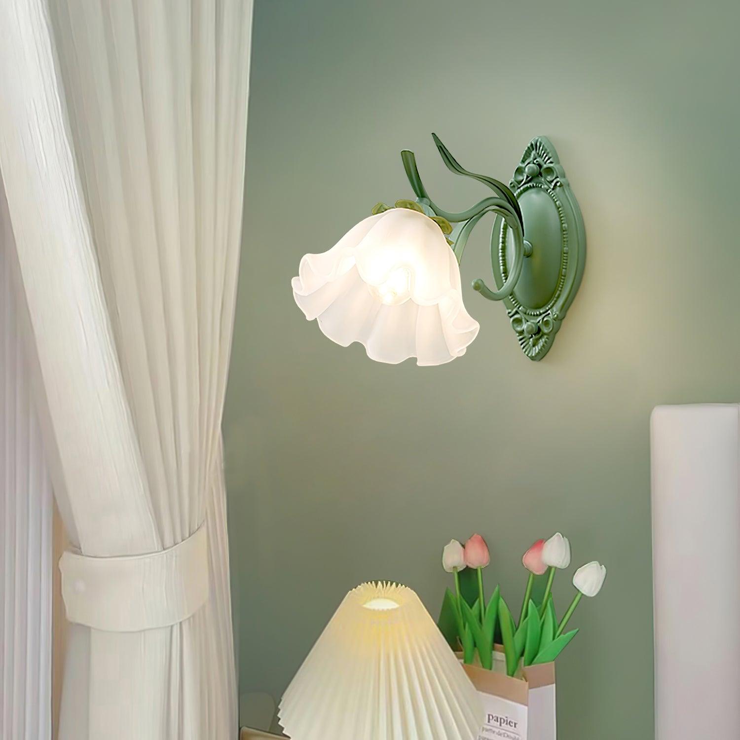 Tyler Vintage Wandleuchte aus Glas mit Blumenmuster-Letslighting