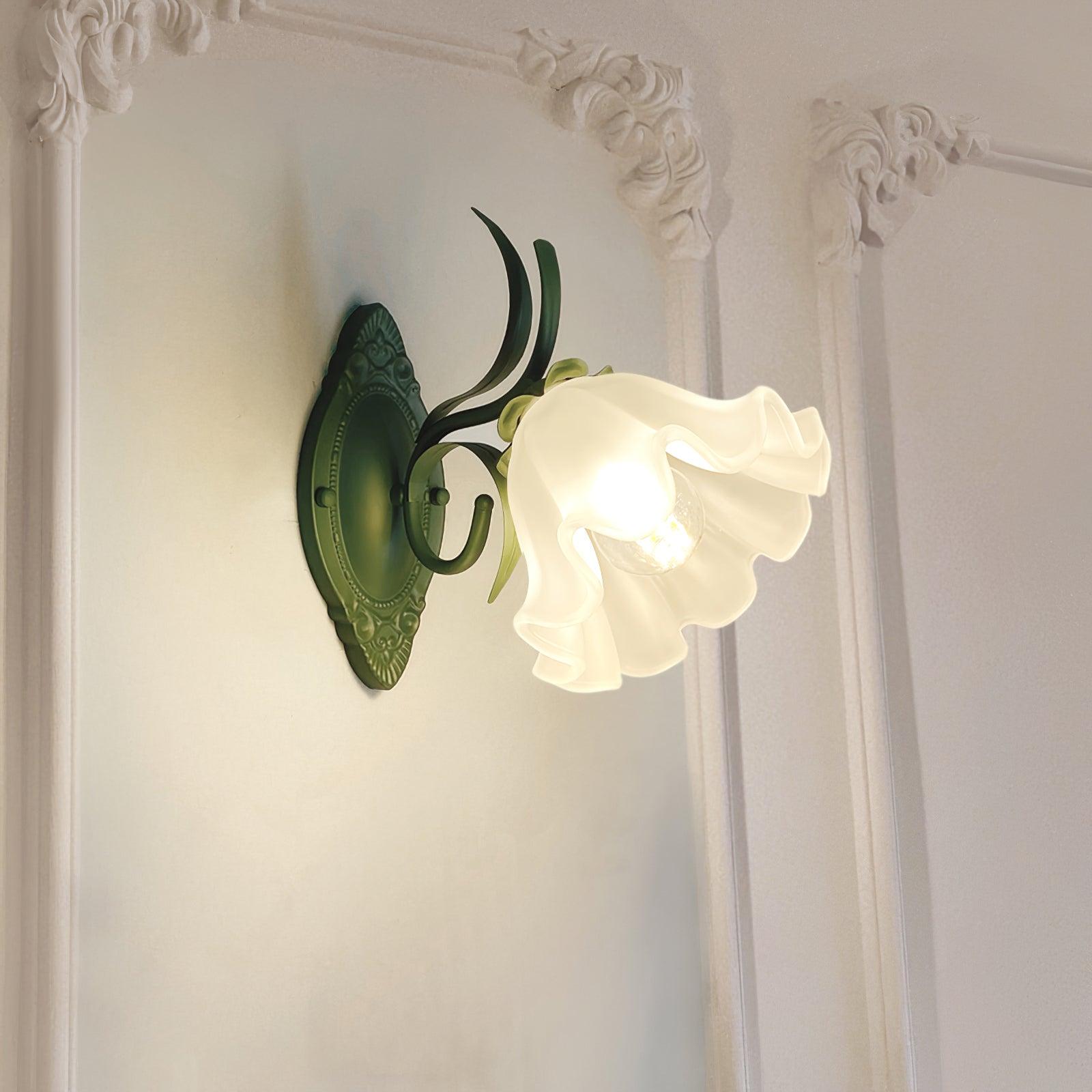 Tyler Vintage Wandleuchte aus Glas mit Blumenmuster-Letslighting