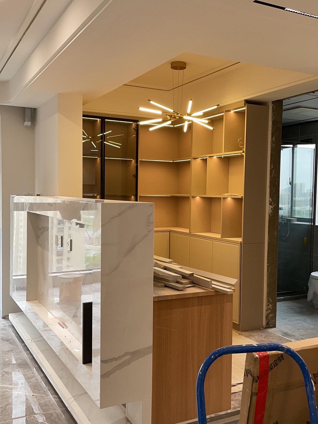 Lustra Drehbarer LED-Kronleuchter im modernen Stil-Letslighting