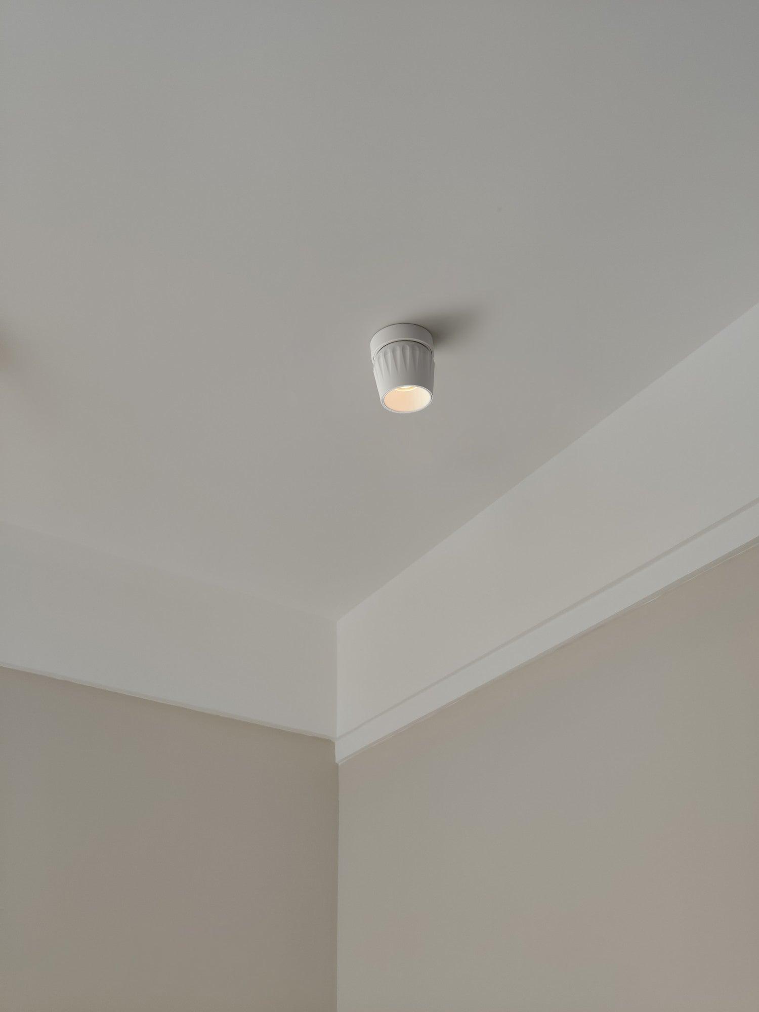 Solara Spotlight Aluminium Gerippt Drehbar Minimalistisch-Letslighting